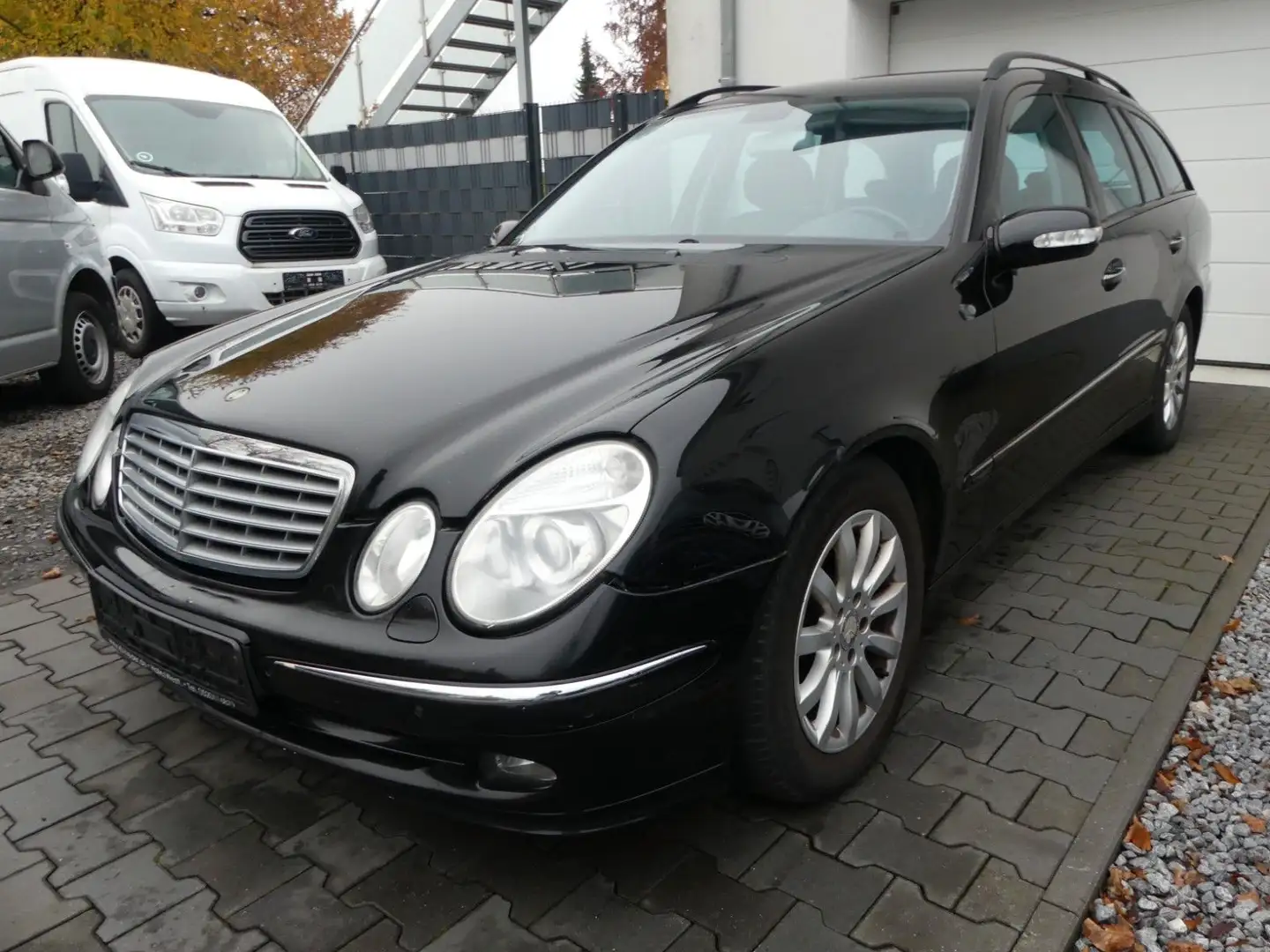 Mercedes-Benz E 220 T CDI Avantgarde Automatik | Leder | Xenon Schwarz - 2