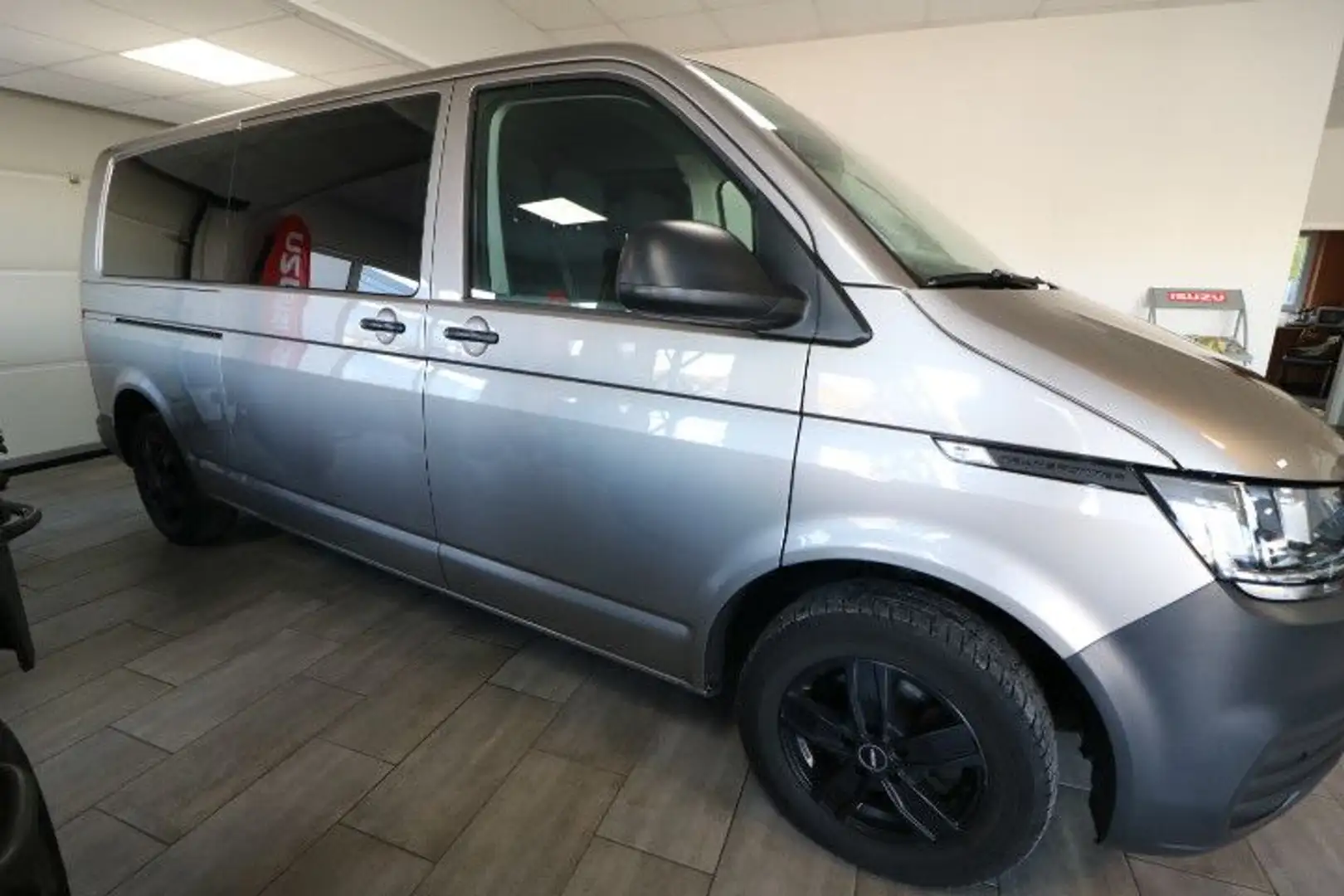 Volkswagen T6 Kombi lang Automatk Klima Alu AHK Beige - 2