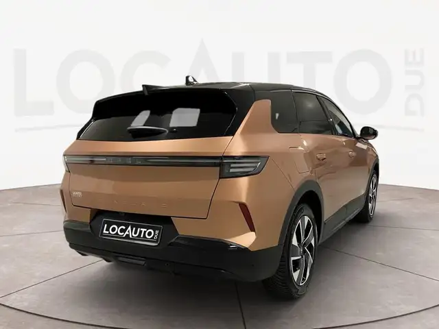 Opel Grandland view 4