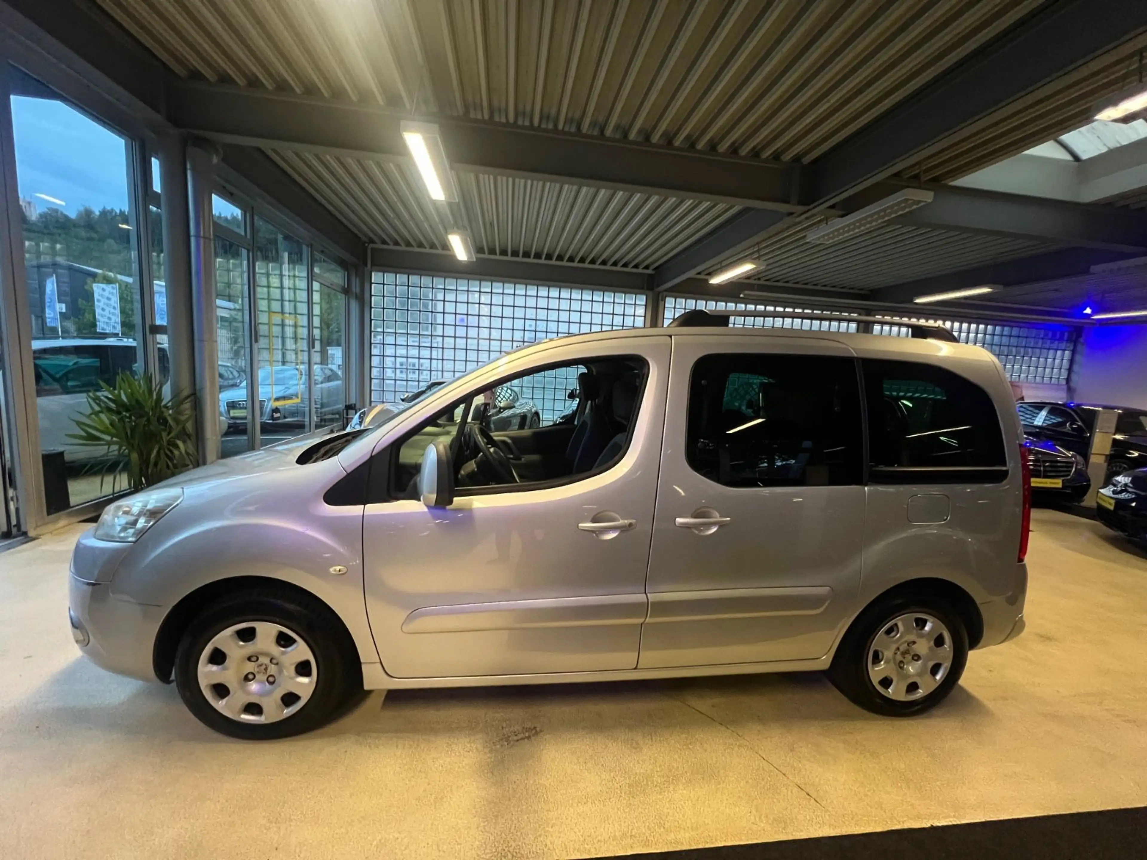 Peugeot Partner Tepee Family * 1.HAND * — photo 4