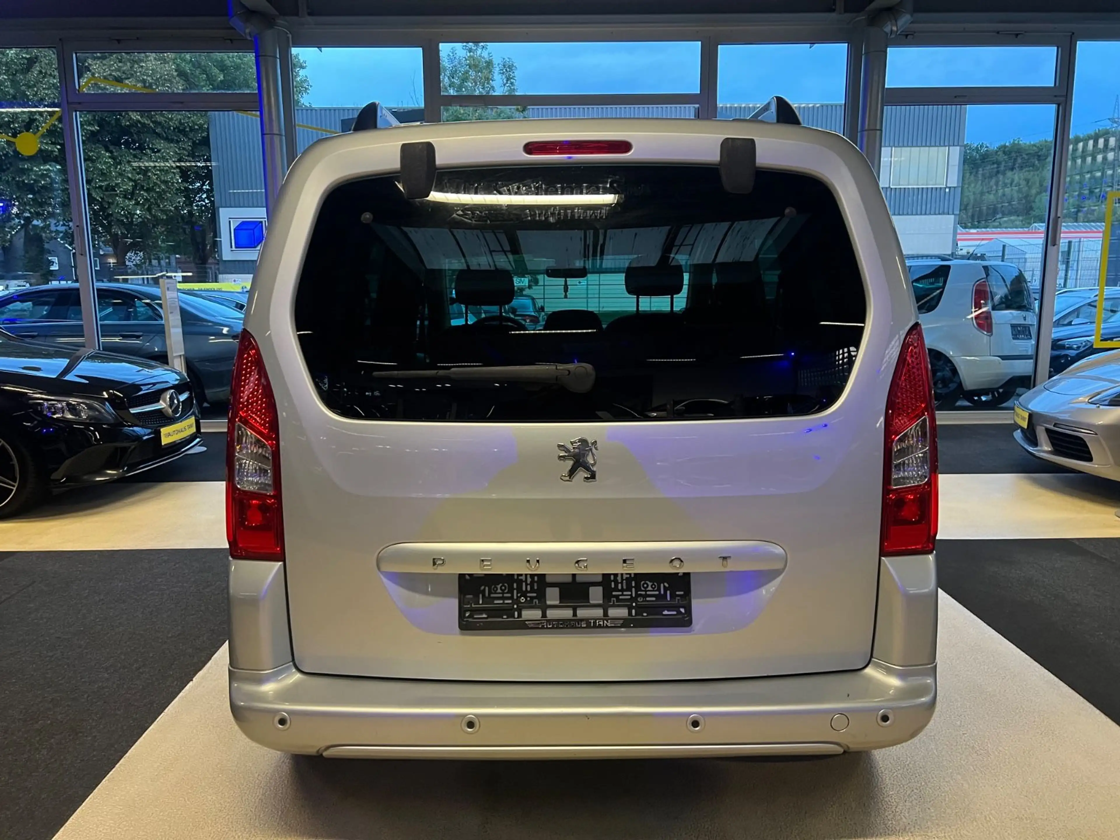 Peugeot Partner Tepee Family * 1.HAND * — photo 6