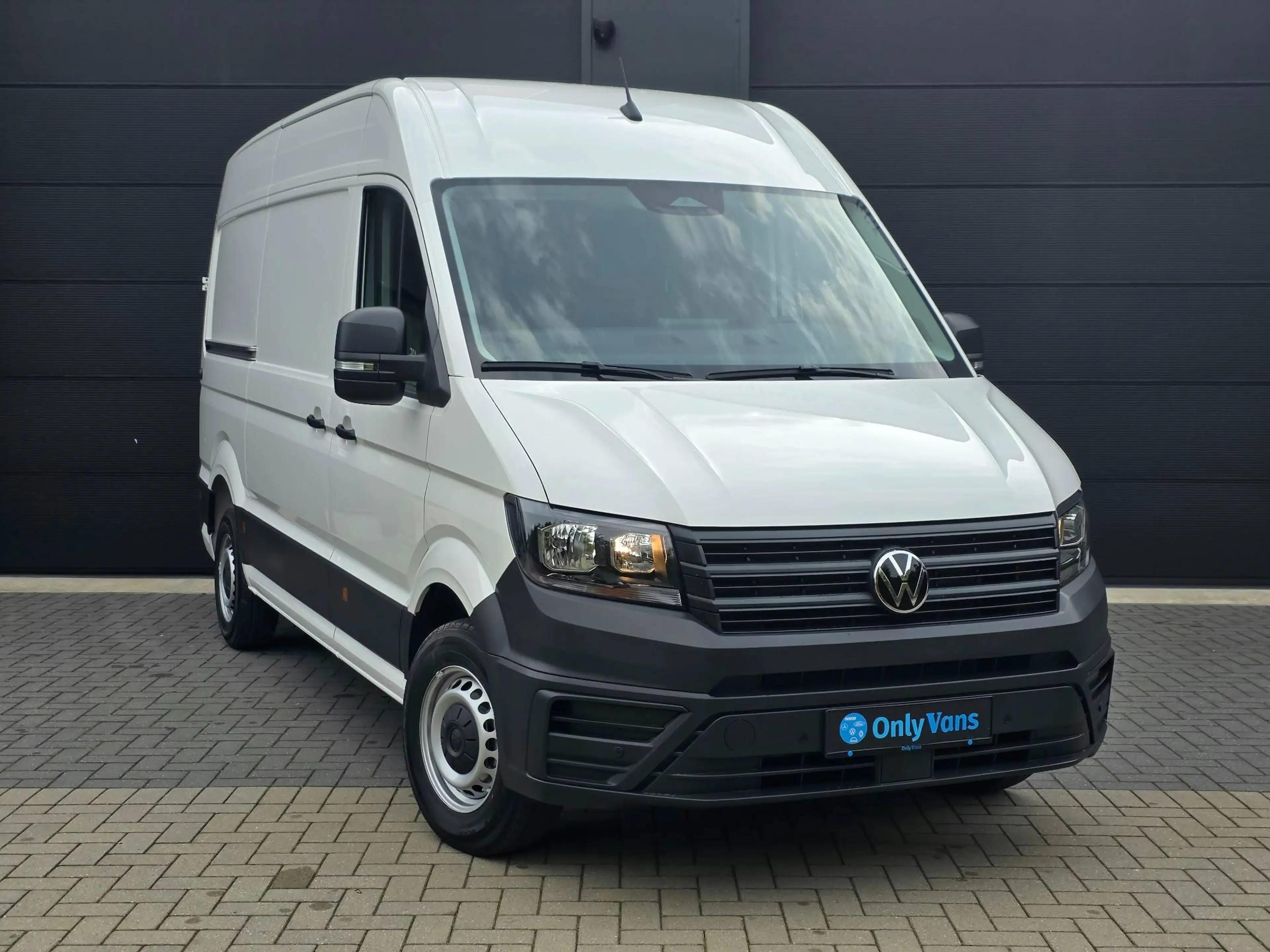 Volkswagen Crafter 2.0 TDi / 140 pk / L3 H3 / Camera achter / Keyless Go / Cruise / ... / € 30.790 Ex. btw — photo 2