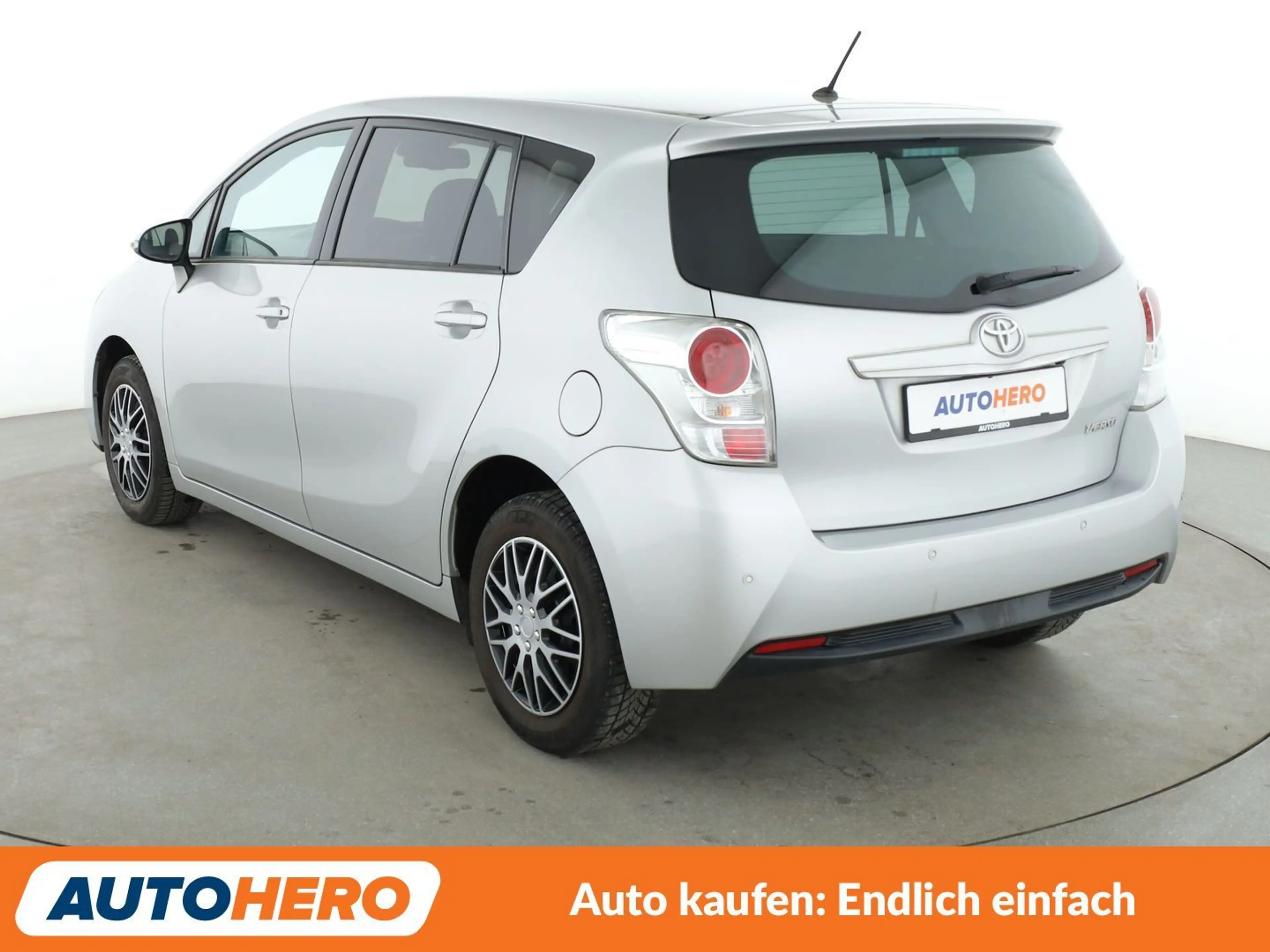 Toyota Verso 1.8 Edition-S*NAVI*TEMPO*CAM*PDC*SHZ* — photo 4