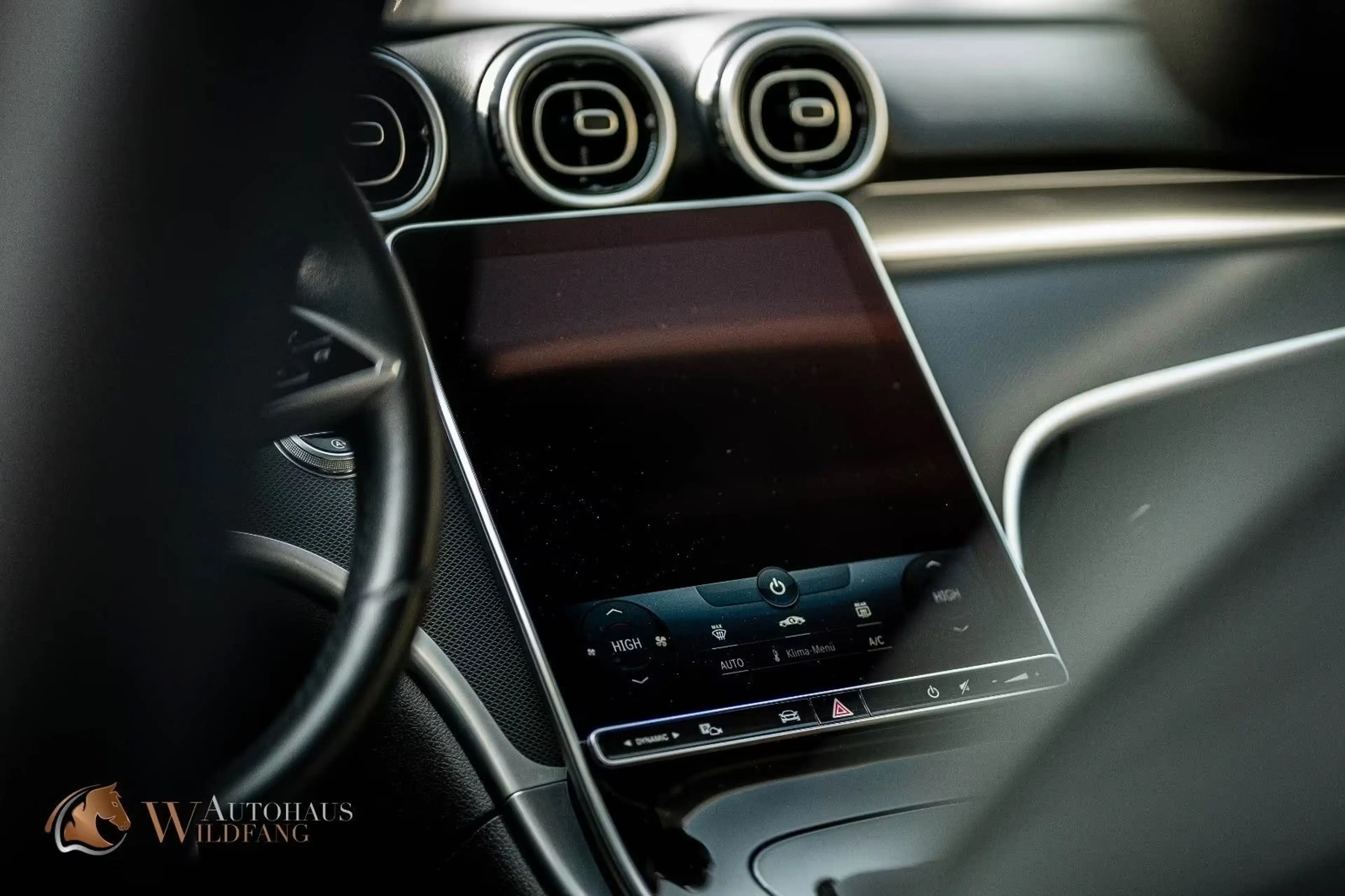 Mercedes-Benz C 220 d T AVANTGARDE AHK LED KAM. — photo 10
