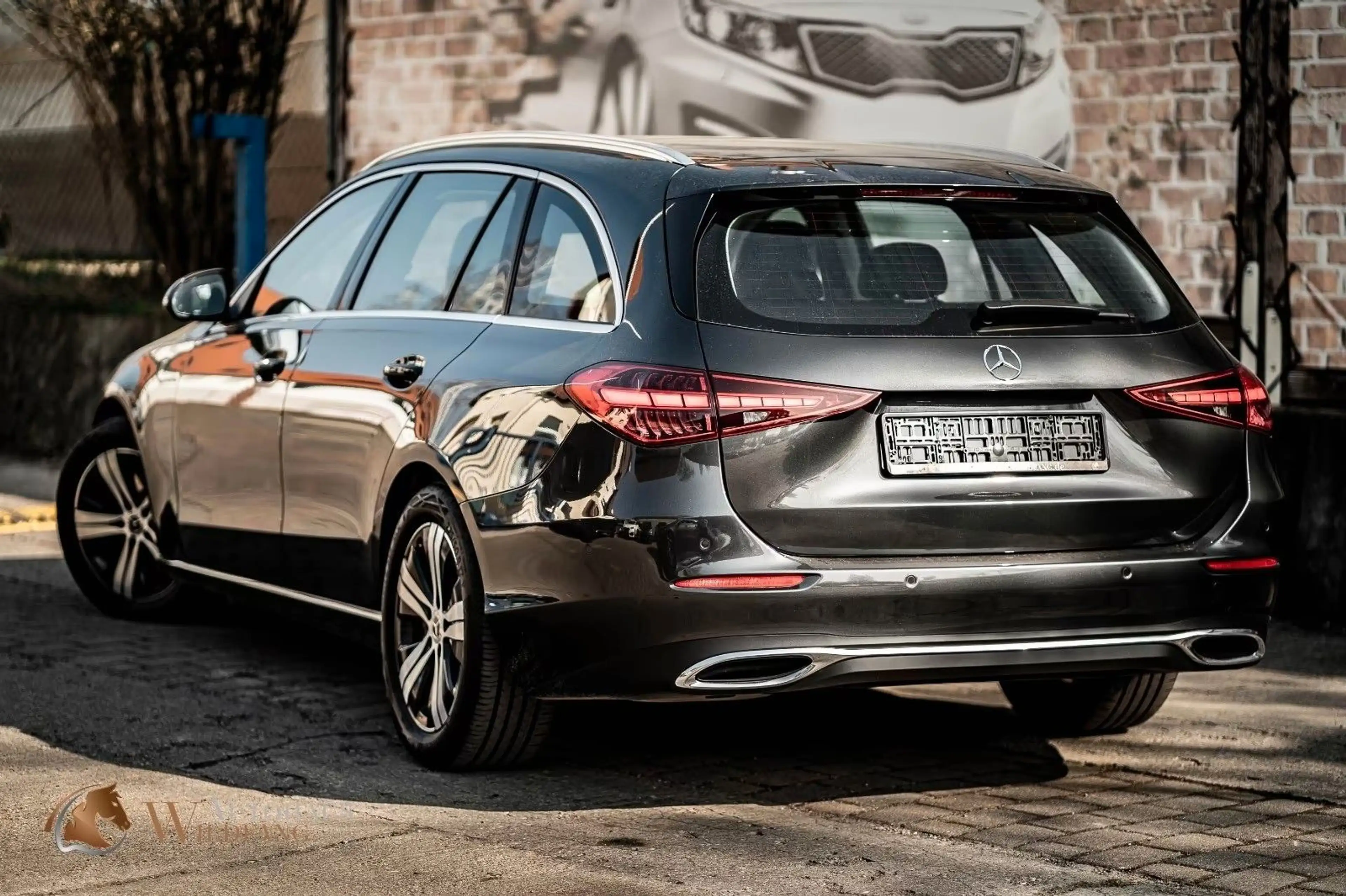 Mercedes-Benz C 220 d T AVANTGARDE AHK LED KAM. — photo 4
