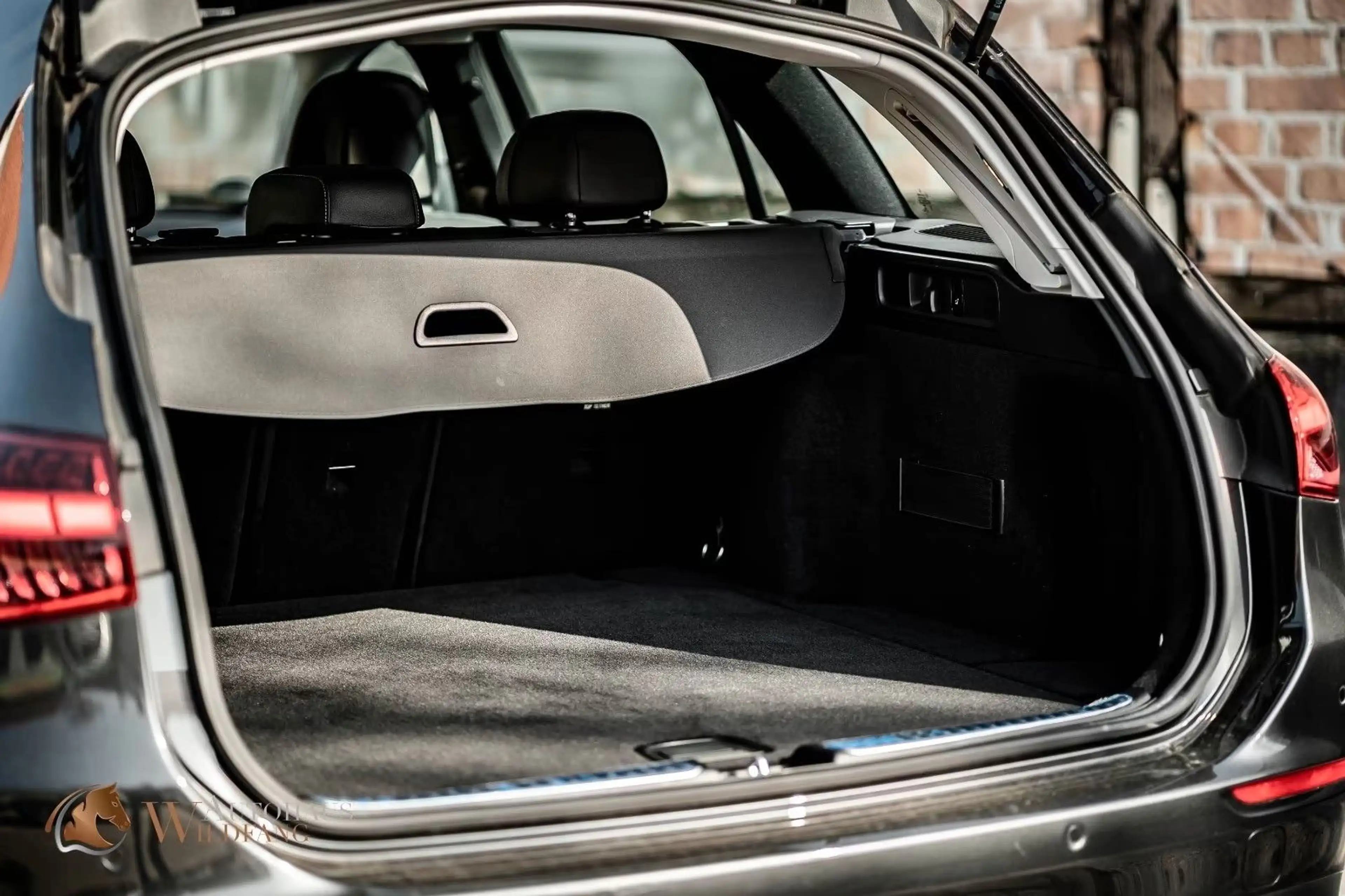 Mercedes-Benz C 220 d T AVANTGARDE AHK LED KAM. — photo 5
