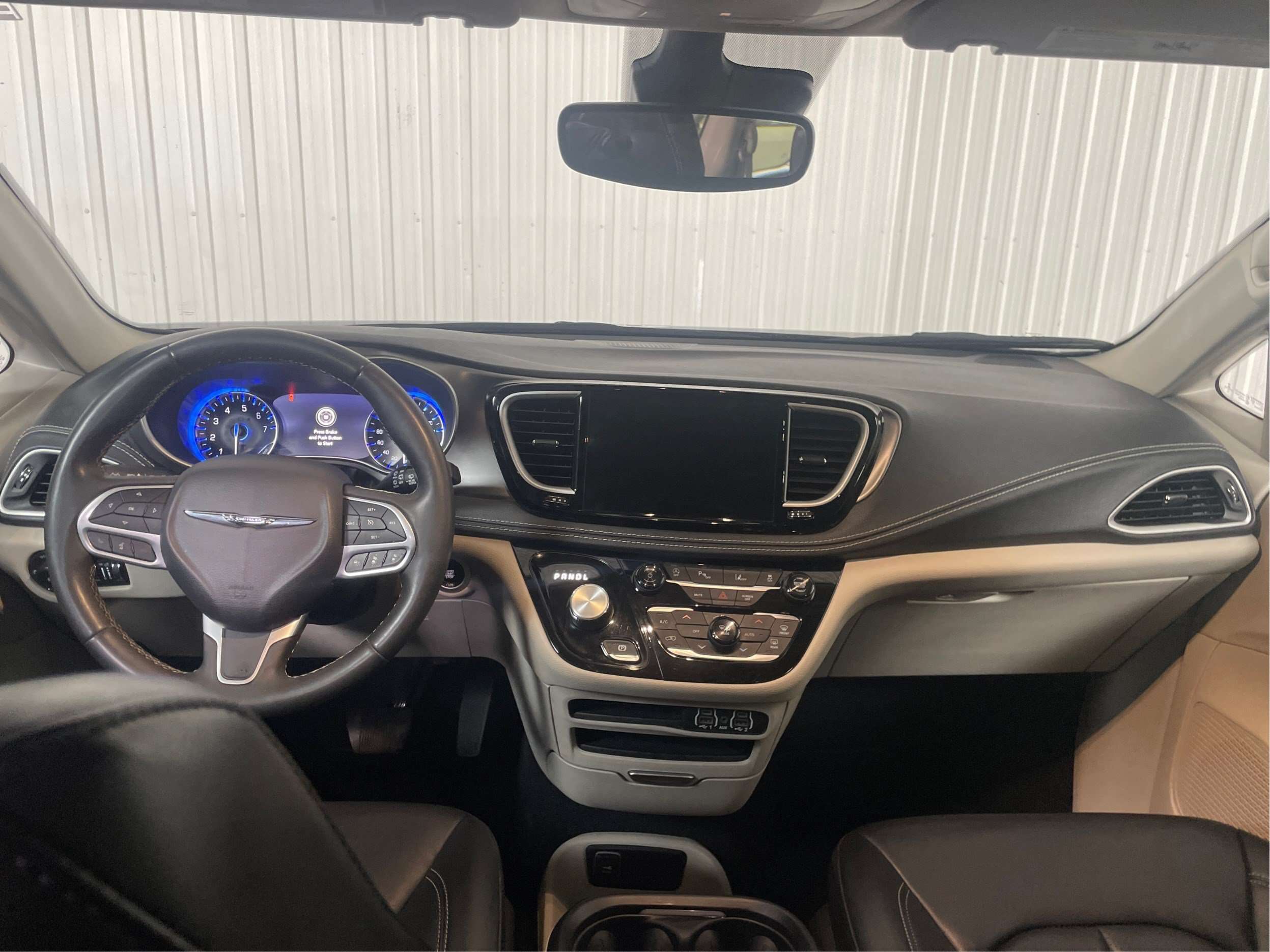 2023 Chrysler Pacifica Touring L FWD — снимка 1