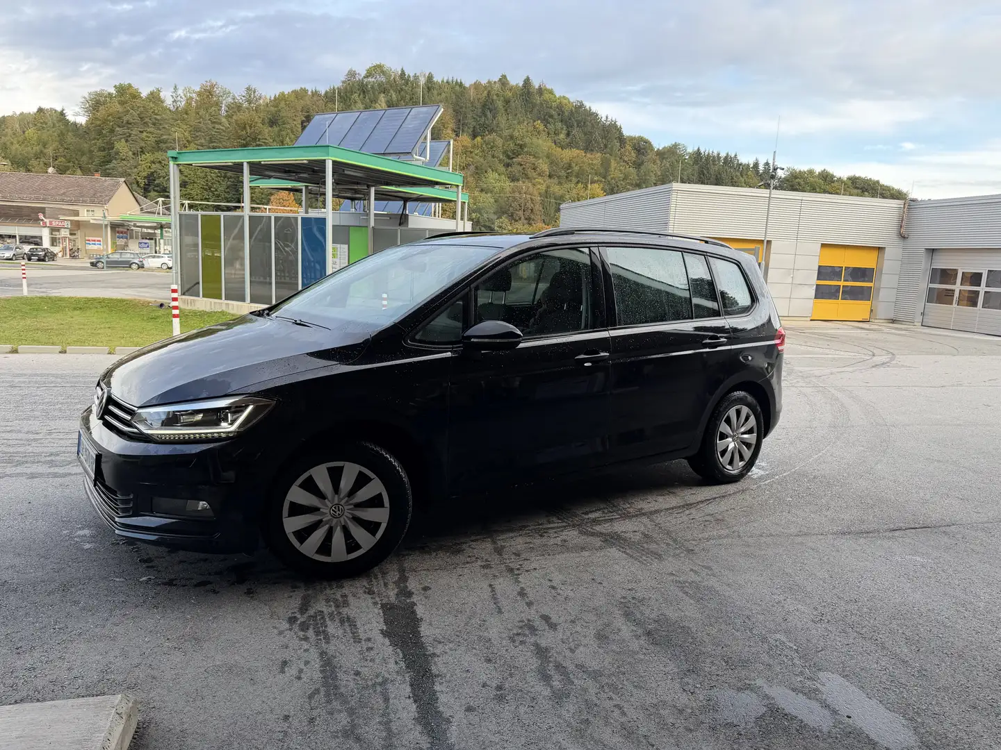 Volkswagen Touran Comfortline 2,0 TDI SCR DSG - 2