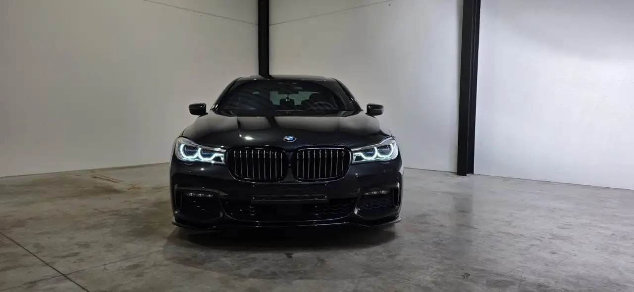 BMW 750