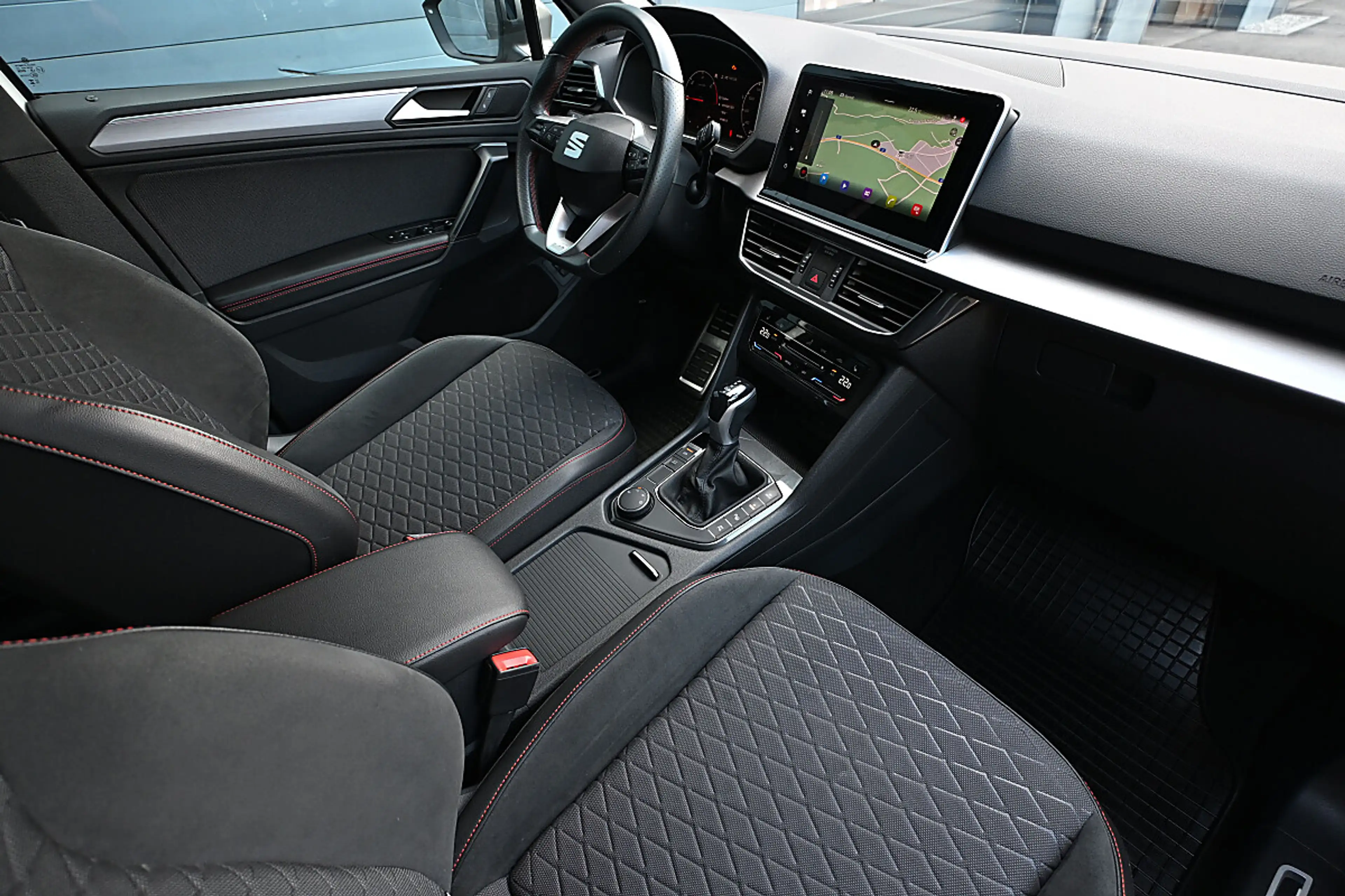 SEAT Tarraco eHybrid PHEV 245 FR DSG 20" ACC, AHK, 360 CAM, ... — photo 5