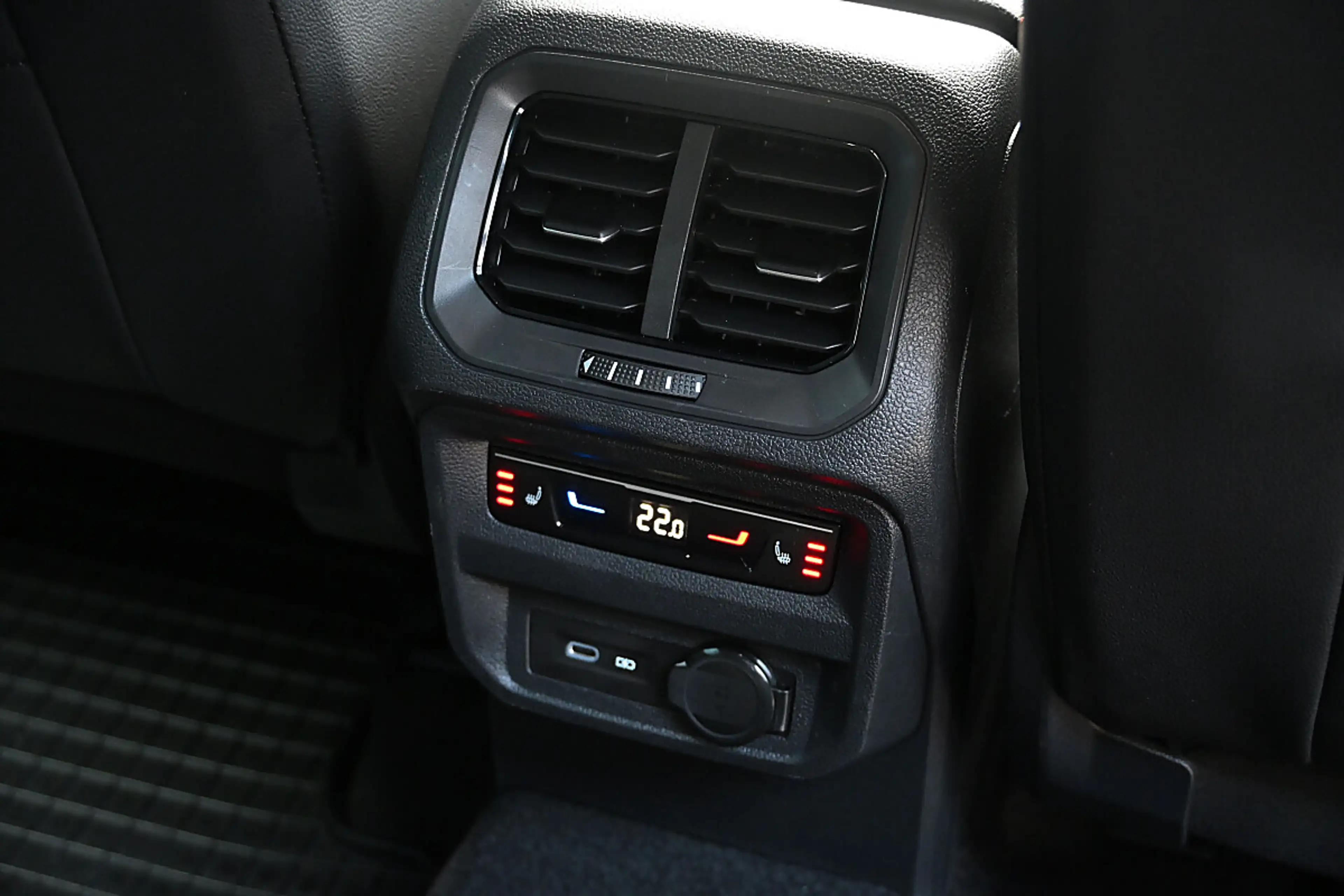 SEAT Tarraco eHybrid PHEV 245 FR DSG 20" ACC, AHK, 360 CAM, ... — photo 12