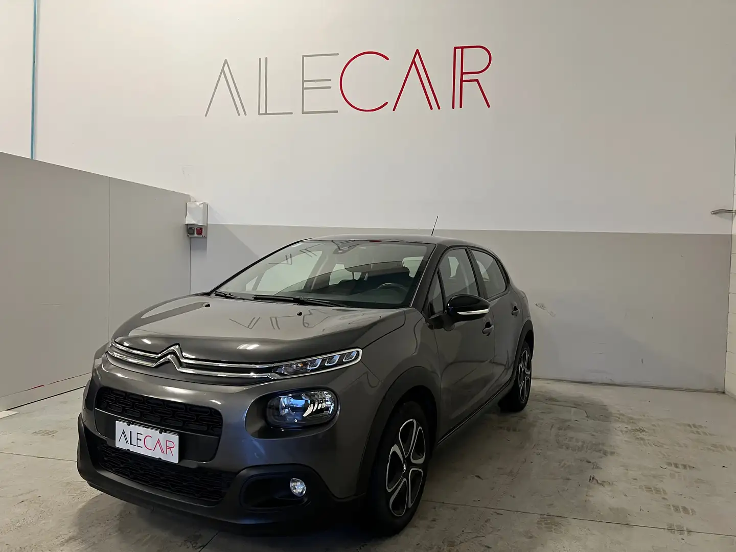 Citroen C3 C3 III 2017 1.2 puretech Feel Gpl 82cv neop. Grigio - 1