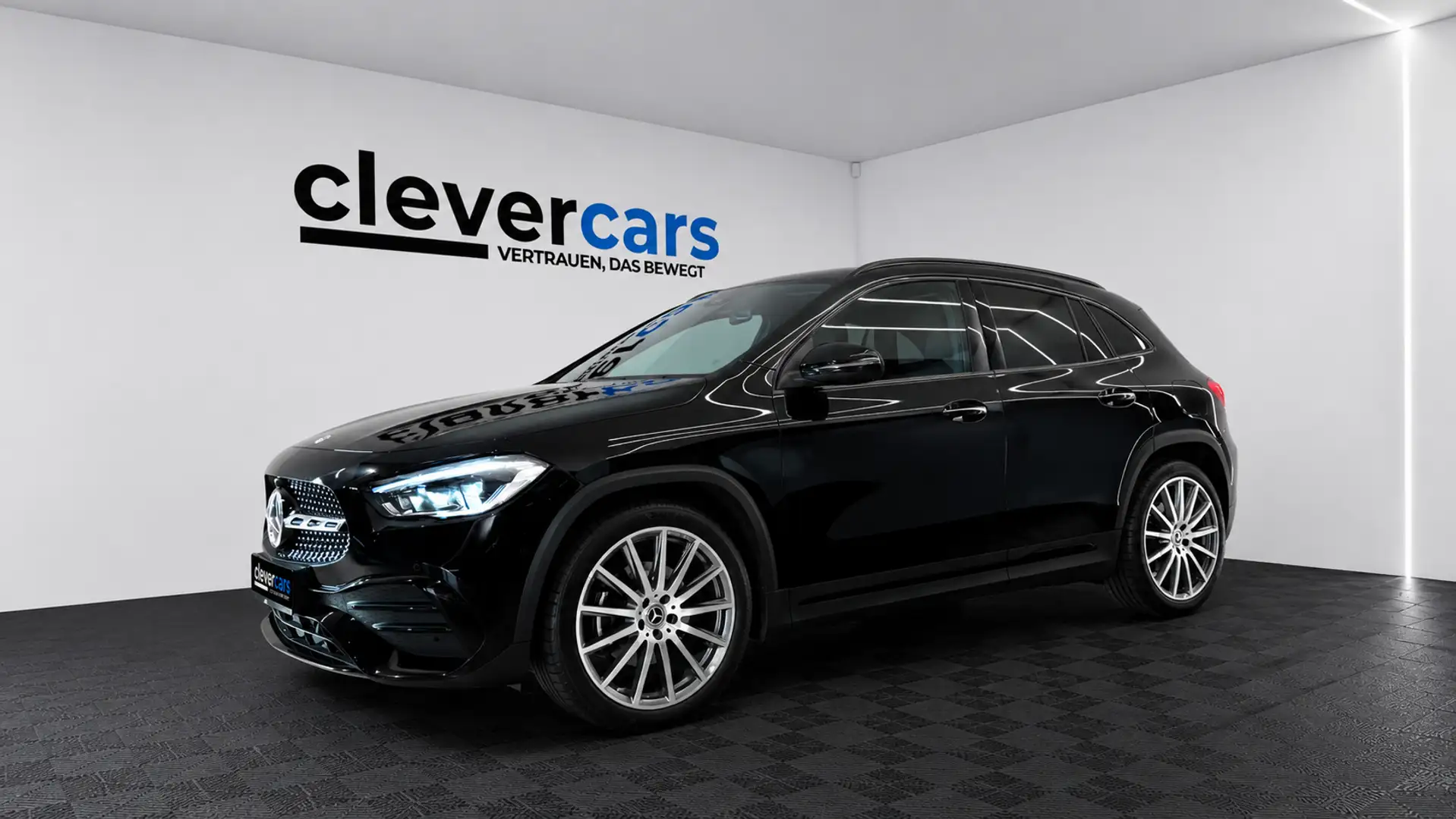 Mercedes-Benz GLA 220 d 4MATIC Aut. Schwarz - 2
