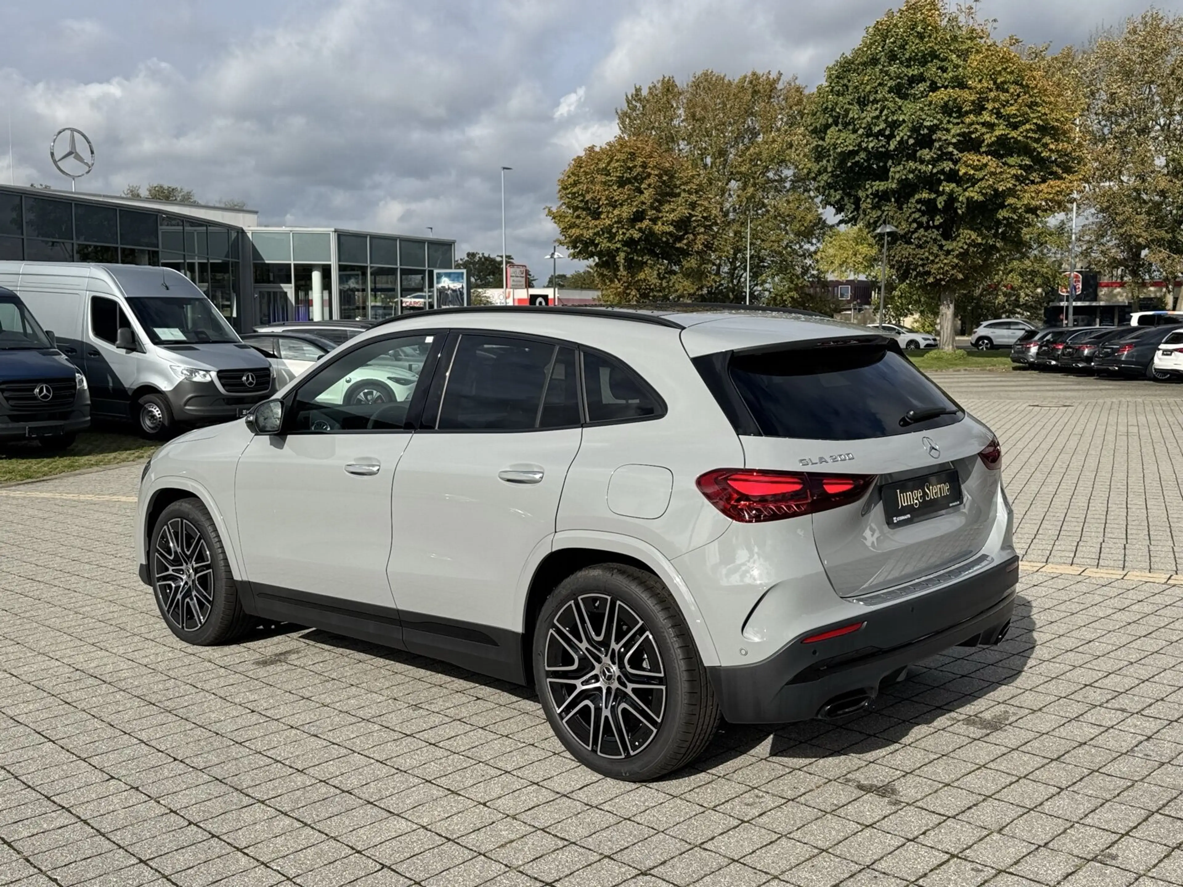 Mercedes-Benz GLA 200 GLA 200 AMG Line Special Edition/Navi/Pano.-Dach — photo 6