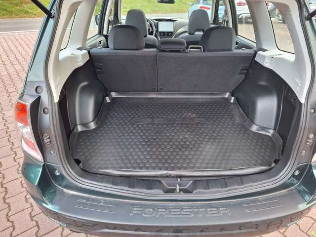 Subaru Forester 2.0D Deep Green Pearl, Comfort, AHK