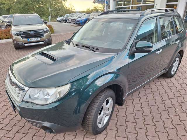 Imagine Subaru Forester 2.0D Deep Green Pearl, Comfort, AHK