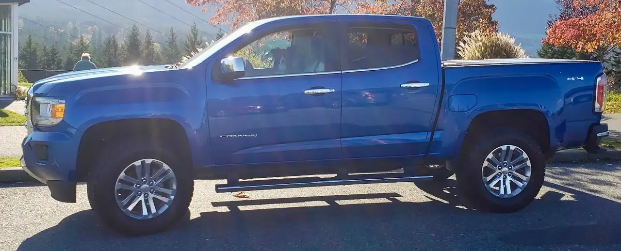 GMC Canyon photo GMC Canyon