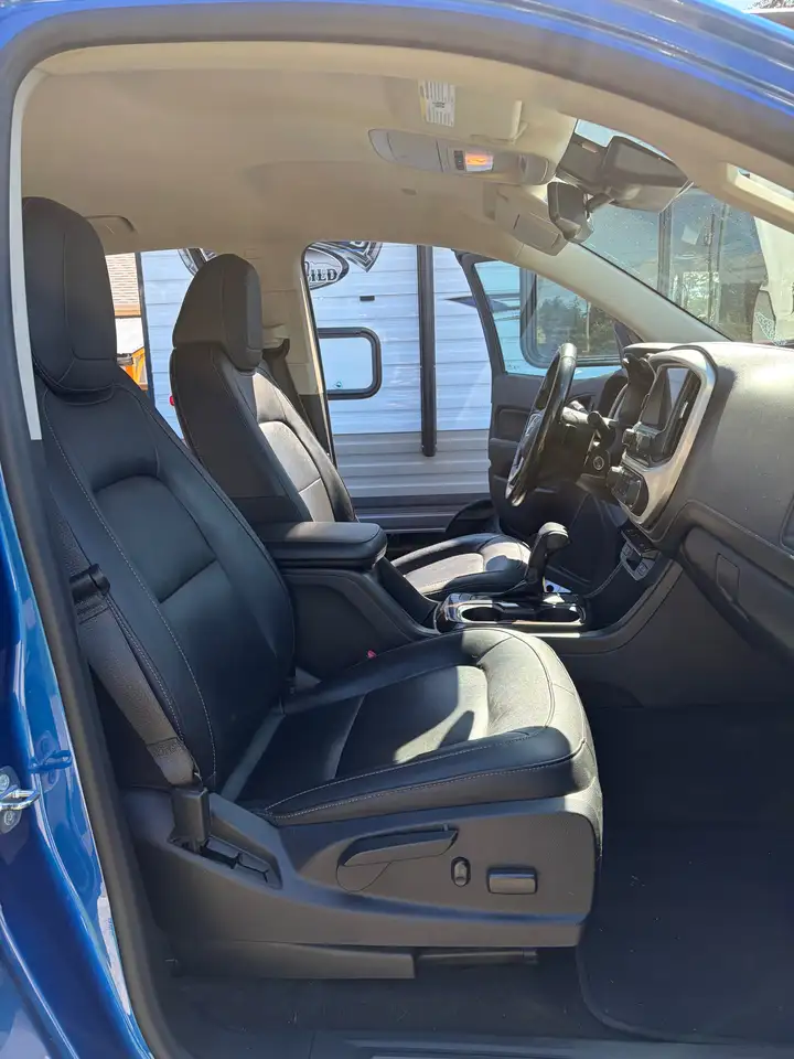 GMC Canyon photo GMC Canyon