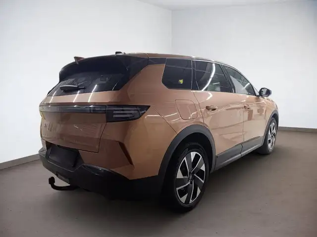 Opel Grandland view 5