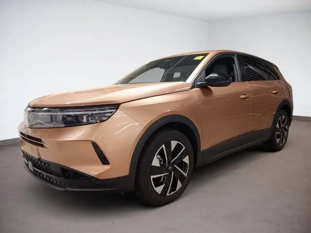 Opel Grandland view 3