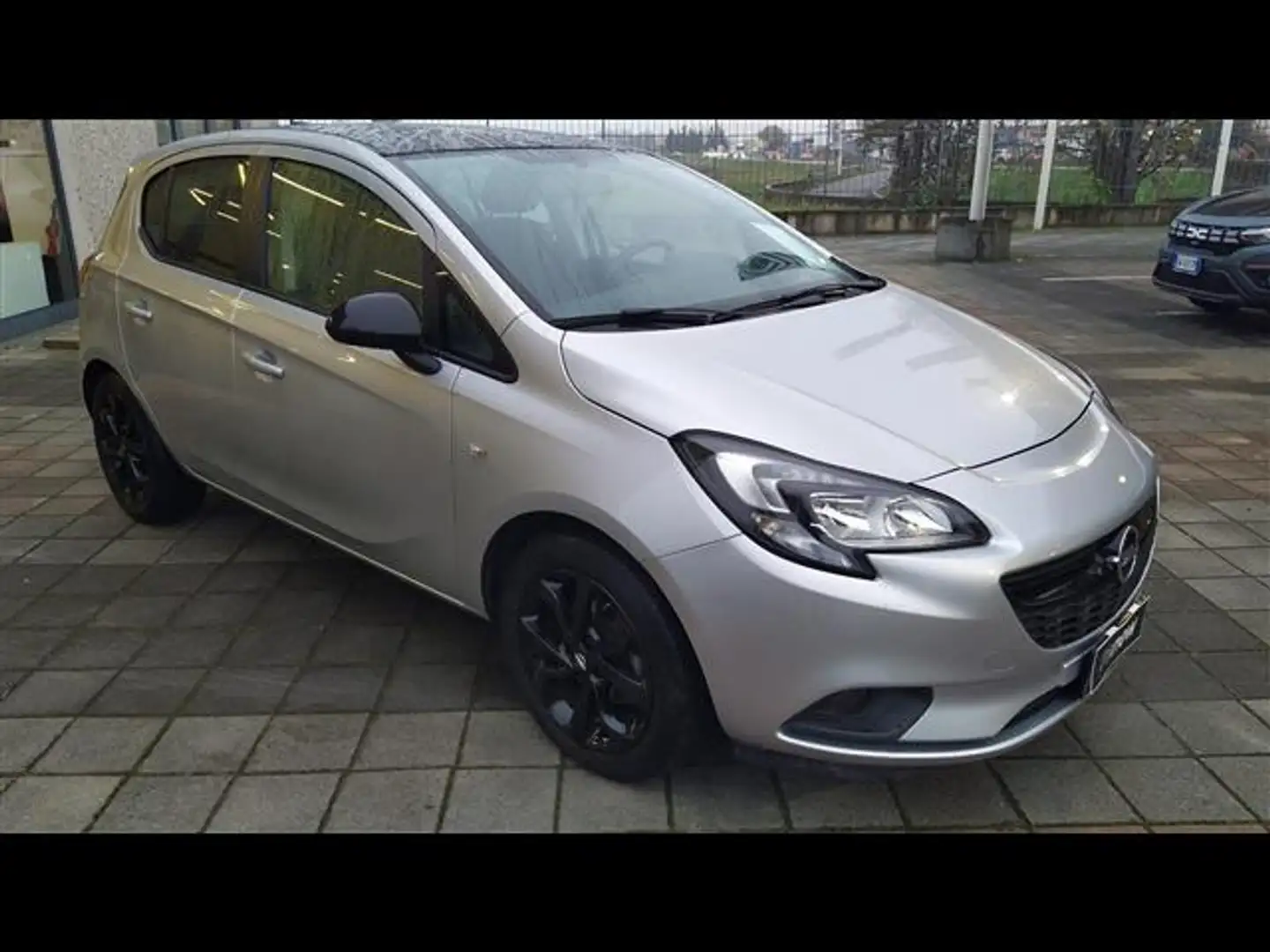 Opel Corsa 5 Porte 1.4 Gpl-tech 90cv b-Color Grau - 2