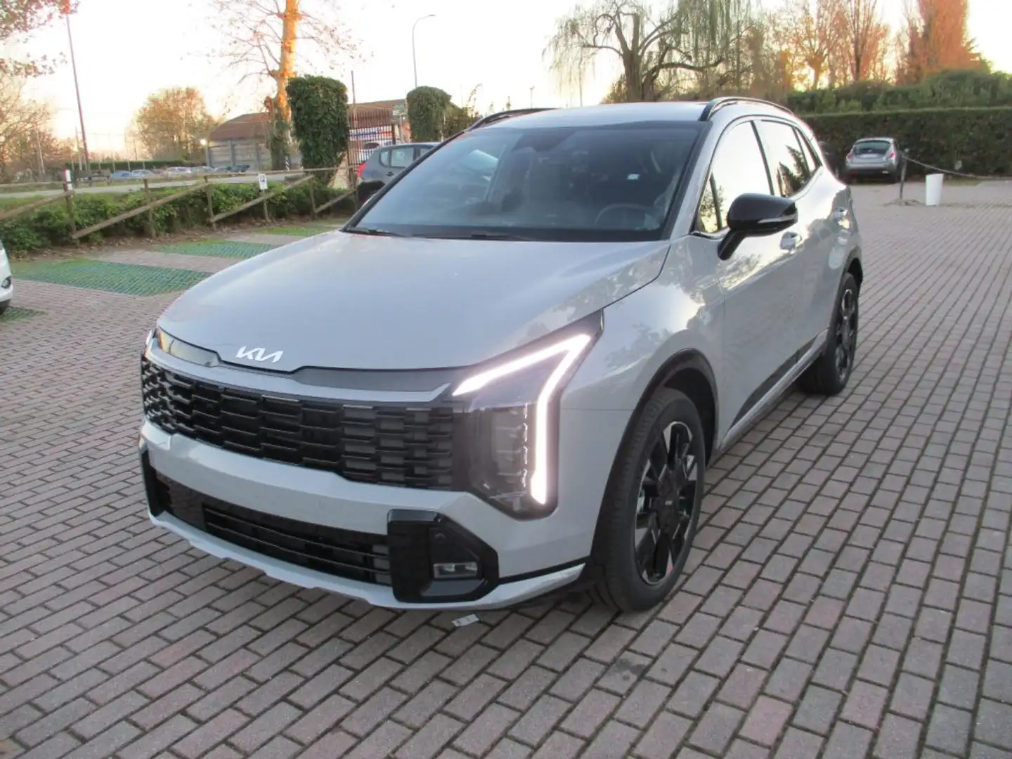 Kia Sportage 1.6 TGDi HEV AT GT-line My26 FACELIFT Grau - 1