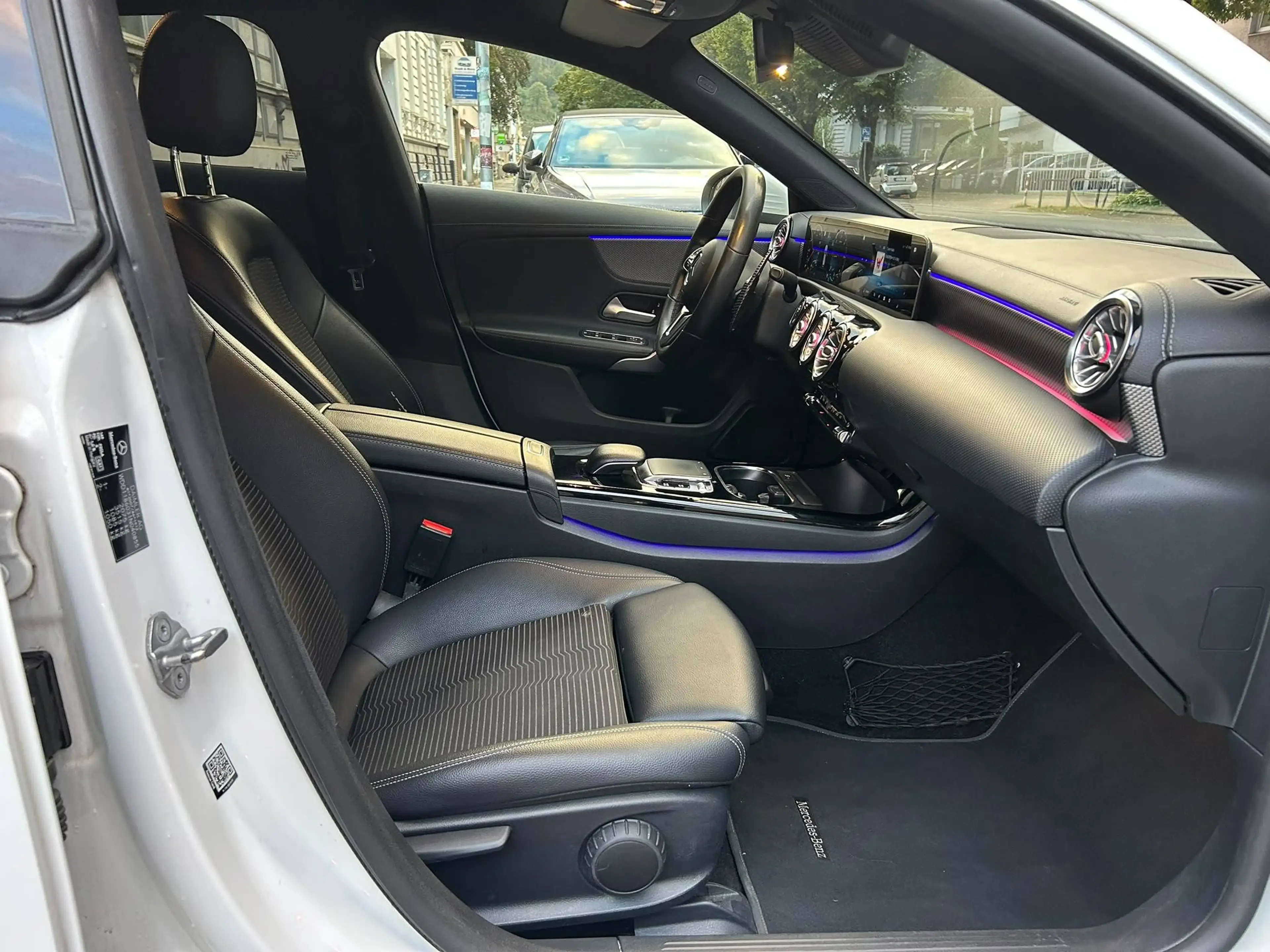 Mercedes-Benz CLA 180 CLA 180d Aut. SB Navi/T-Leder/2.Hand — photo 12
