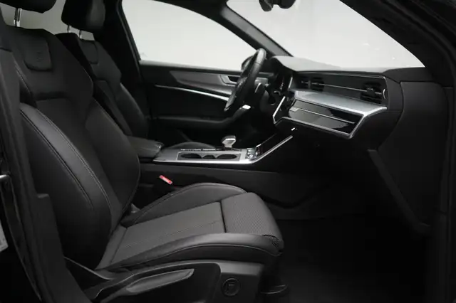 Audi A6 view 7