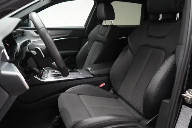 Audi A6 view 12