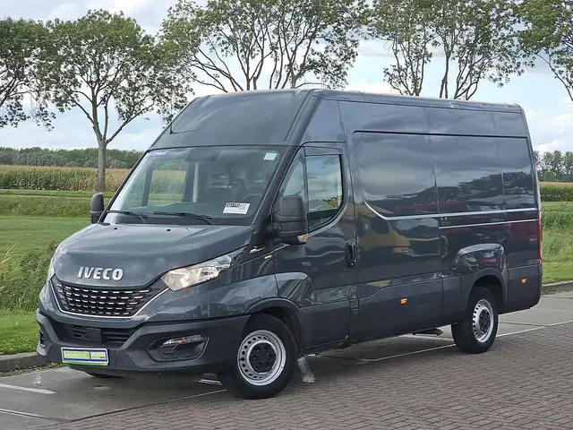 Iveco Daily 35S14V 2.3 352 L2H2 3.5T-Trekhaak Automaat Airco E