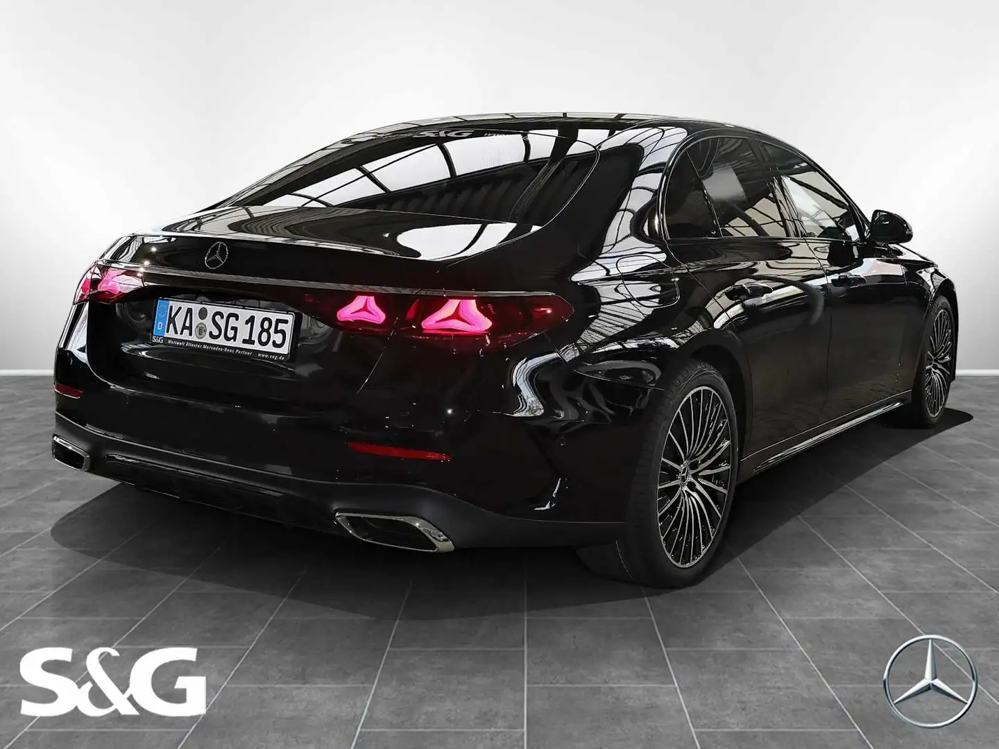 Mercedes-Benz E 450 4M AMG MBUX+360°+DIG-LED+Pano+Night+20Zoll Noir - 2