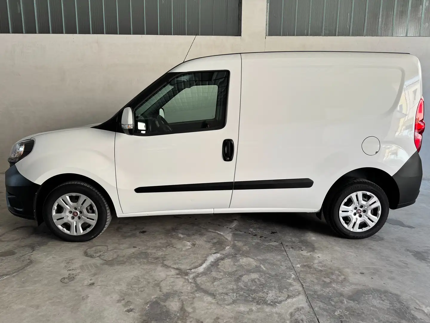 Fiat Doblo 1.3 mjt 95cv Cargo 3 posti PREZZO LIBERO Blanco - 2