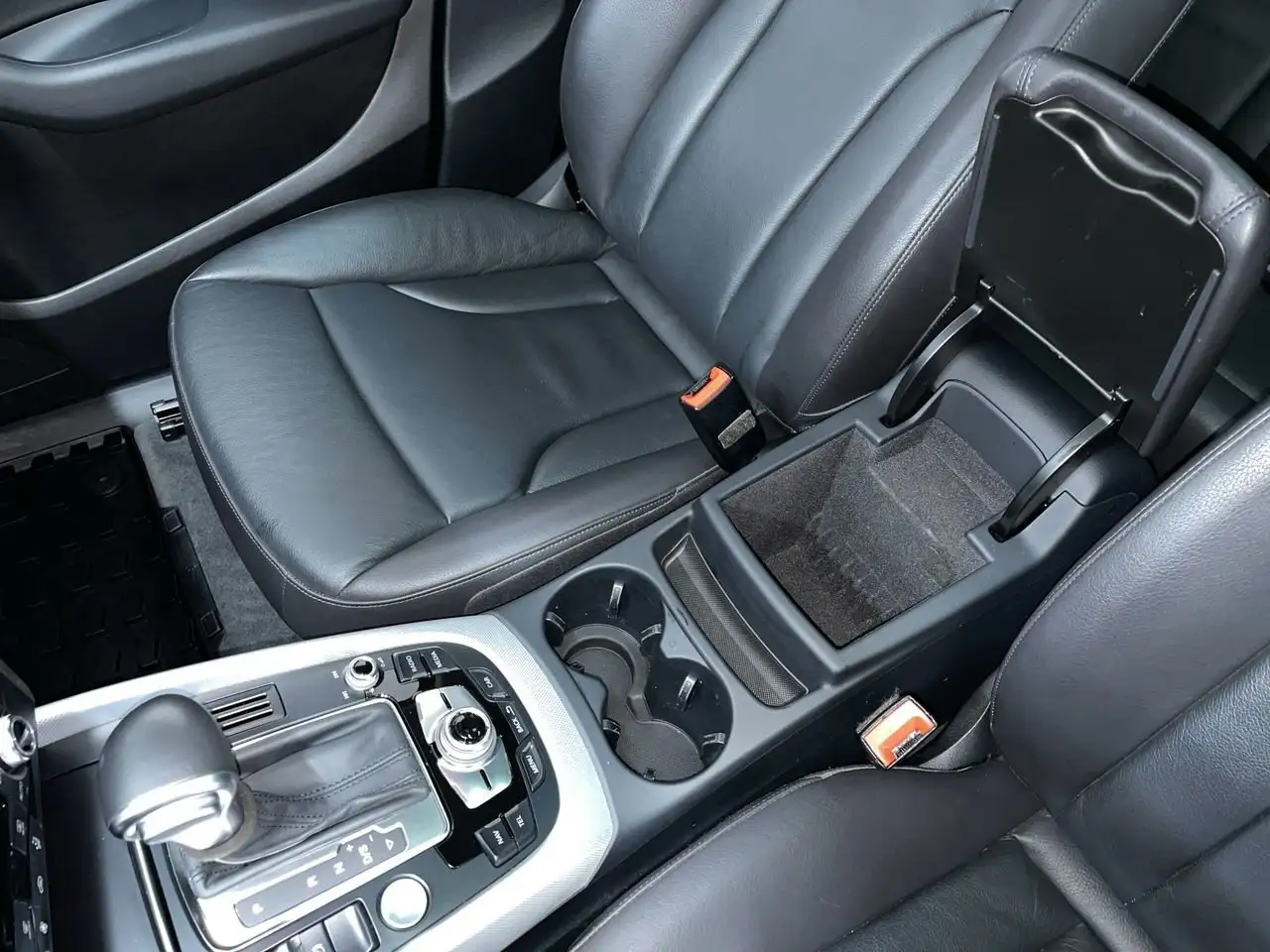 Audi Q5 снимка Audi Q5