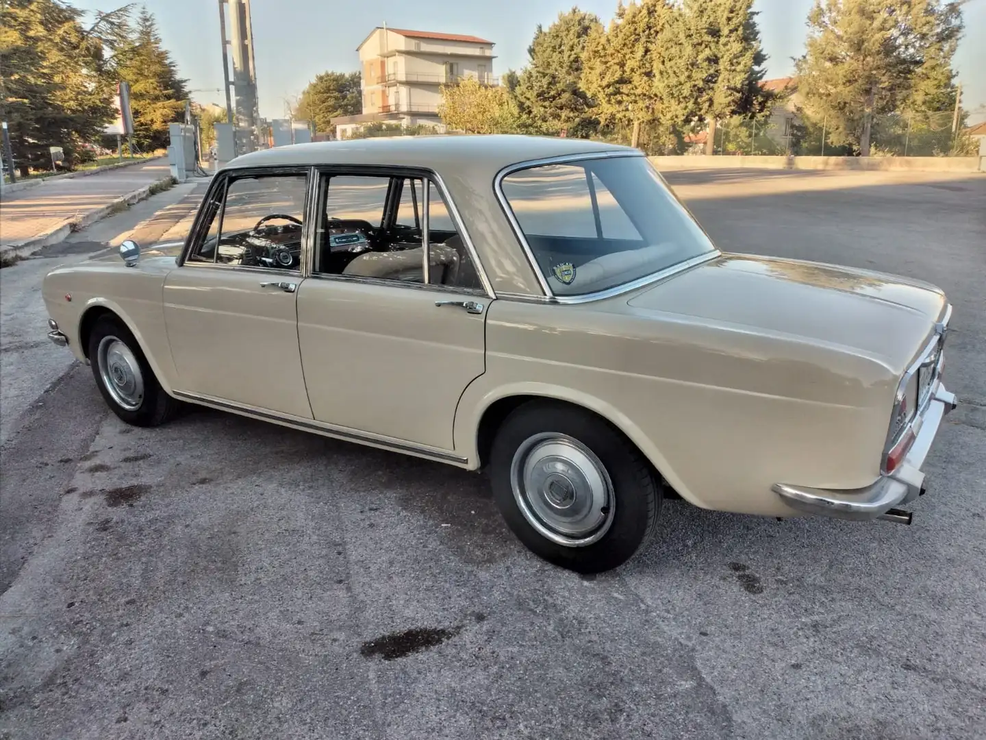 Lancia Flavia 2000 LX Beige - 2