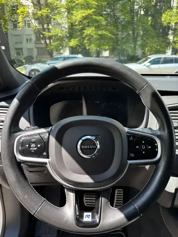 Volvo XC90 view 13