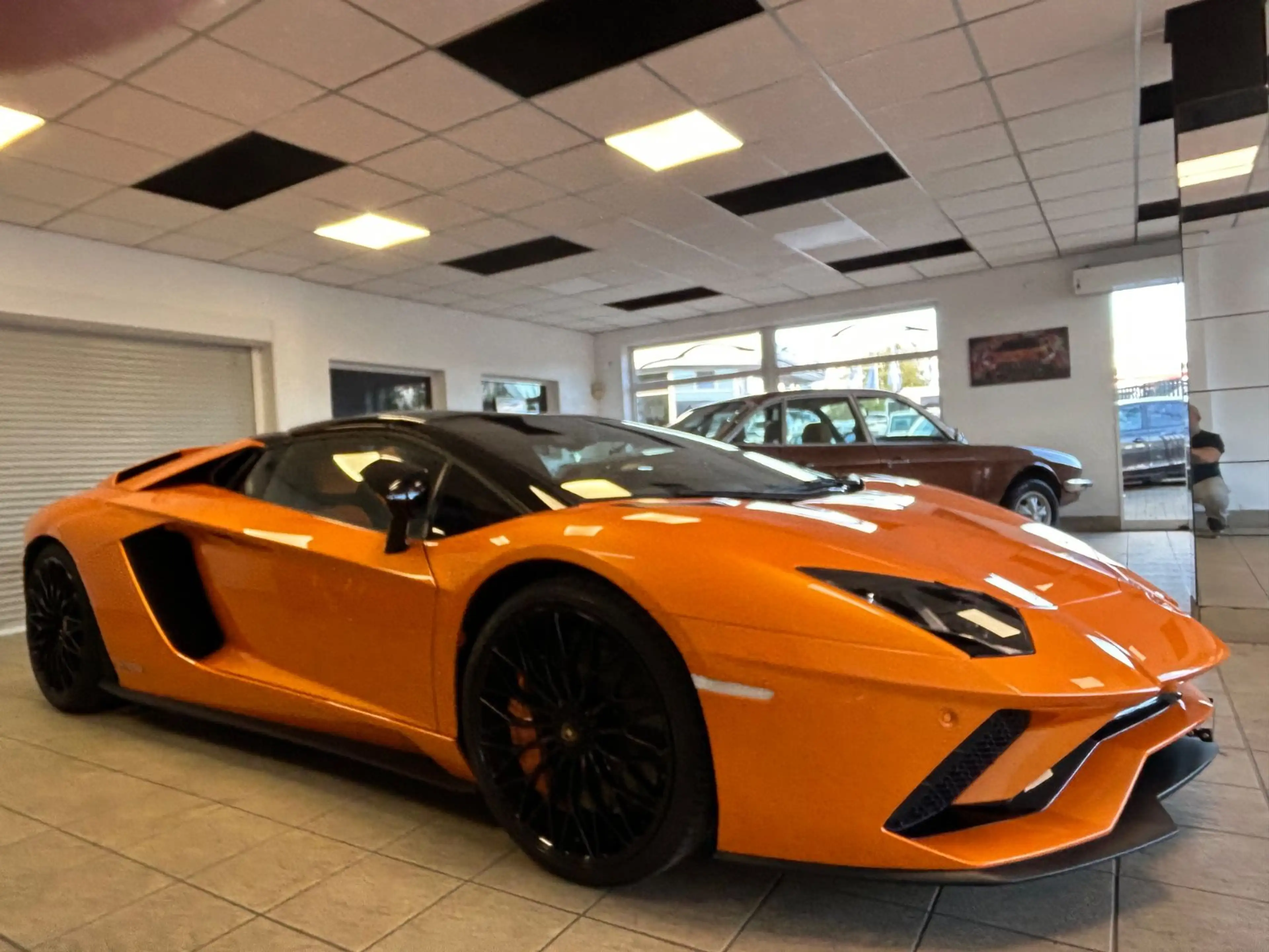 Lamborghini Aventador S Roadster — photo 13