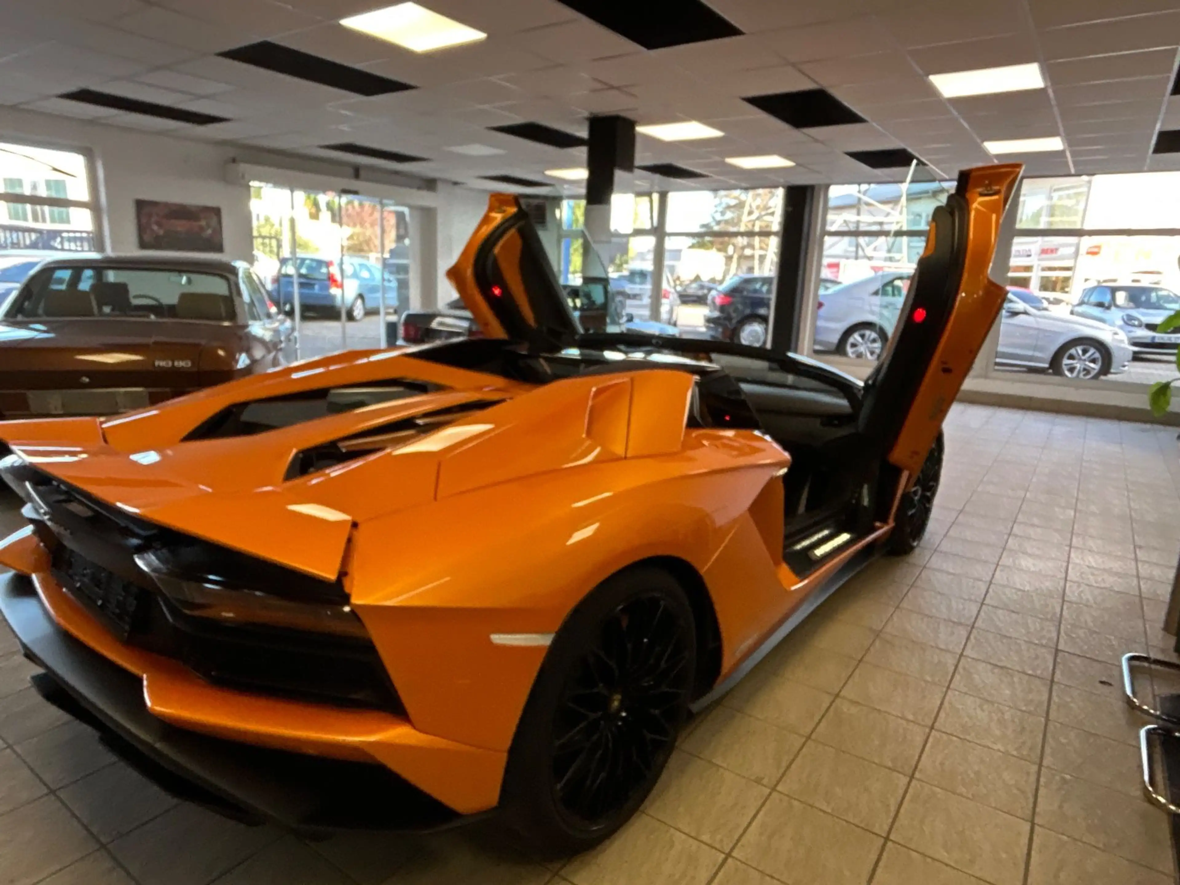 Lamborghini Aventador S Roadster — photo 6