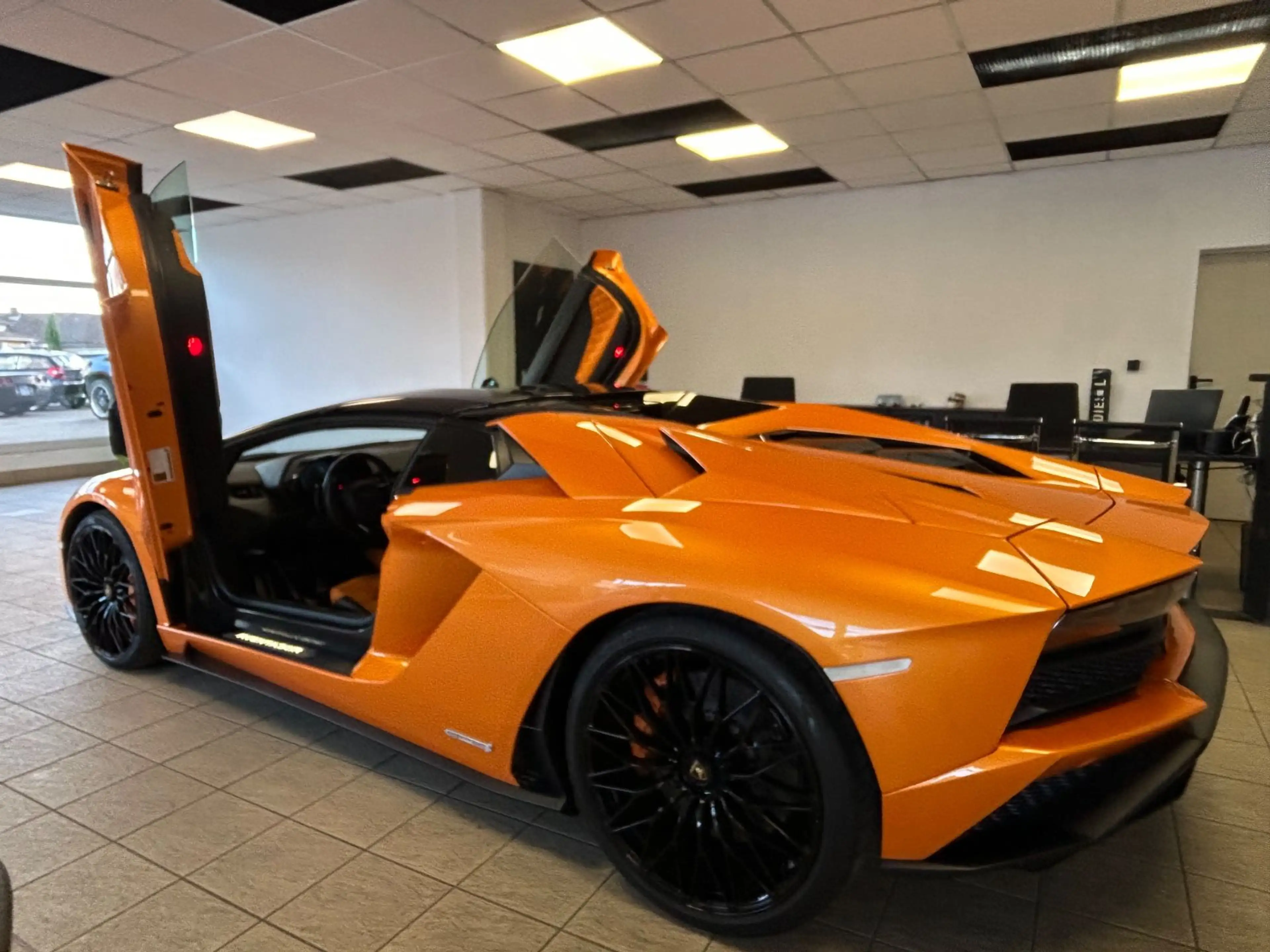 Lamborghini Aventador S Roadster — photo 8