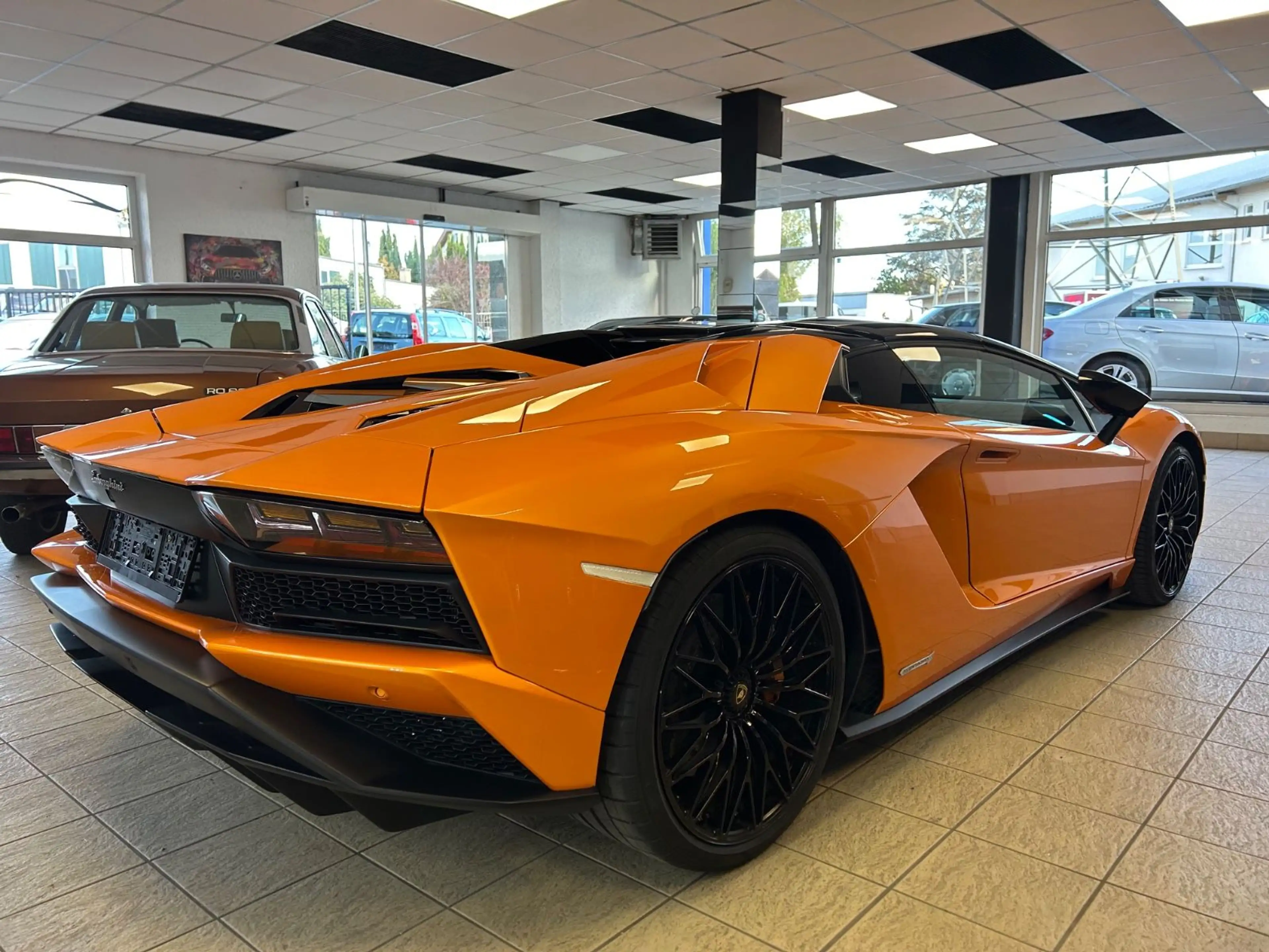 Lamborghini Aventador S Roadster — photo 15