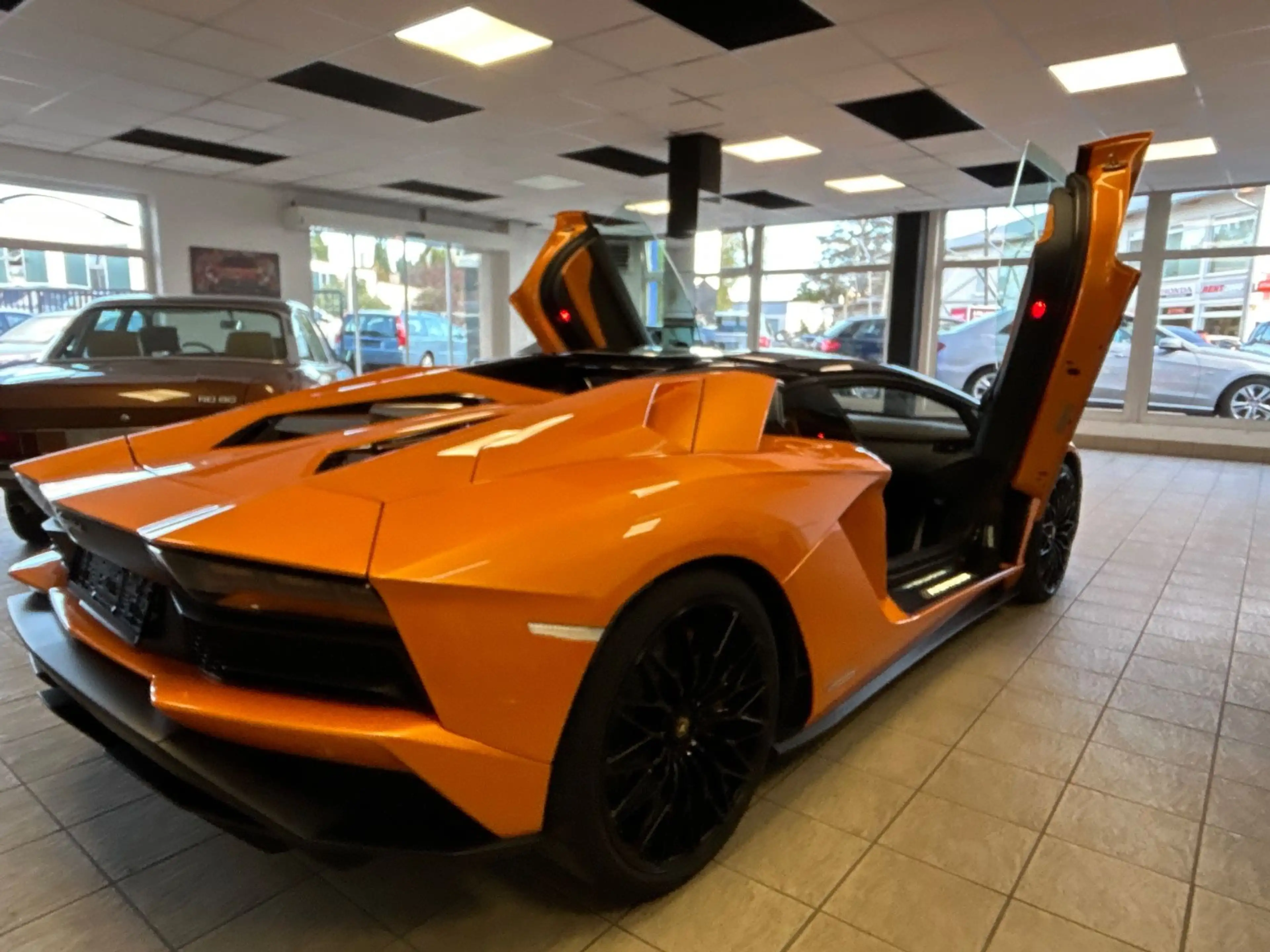 Lamborghini Aventador S Roadster — photo 7