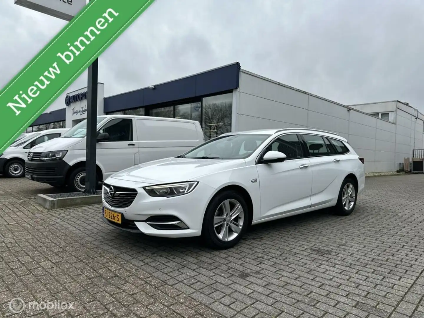 Opel Insignia 2.0 CDTI Bns Exe Wit - 1