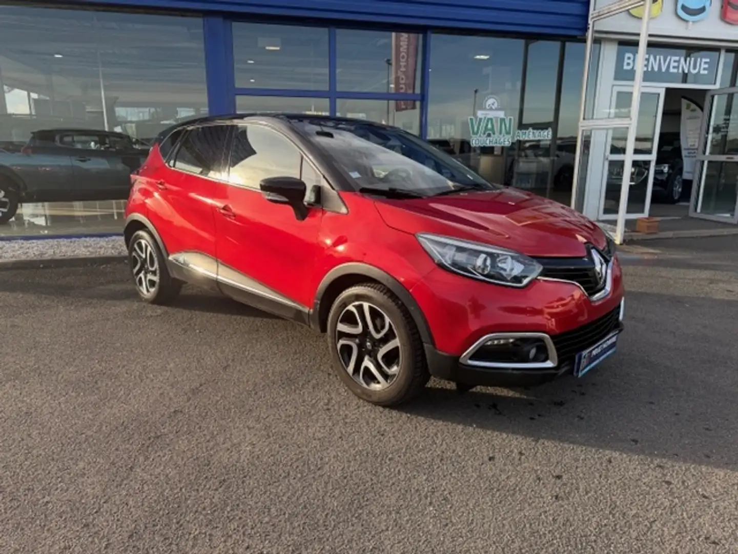 Renault Captur 1.5 DCI 90CH ENERGY INTENS ECO² Rouge - 2