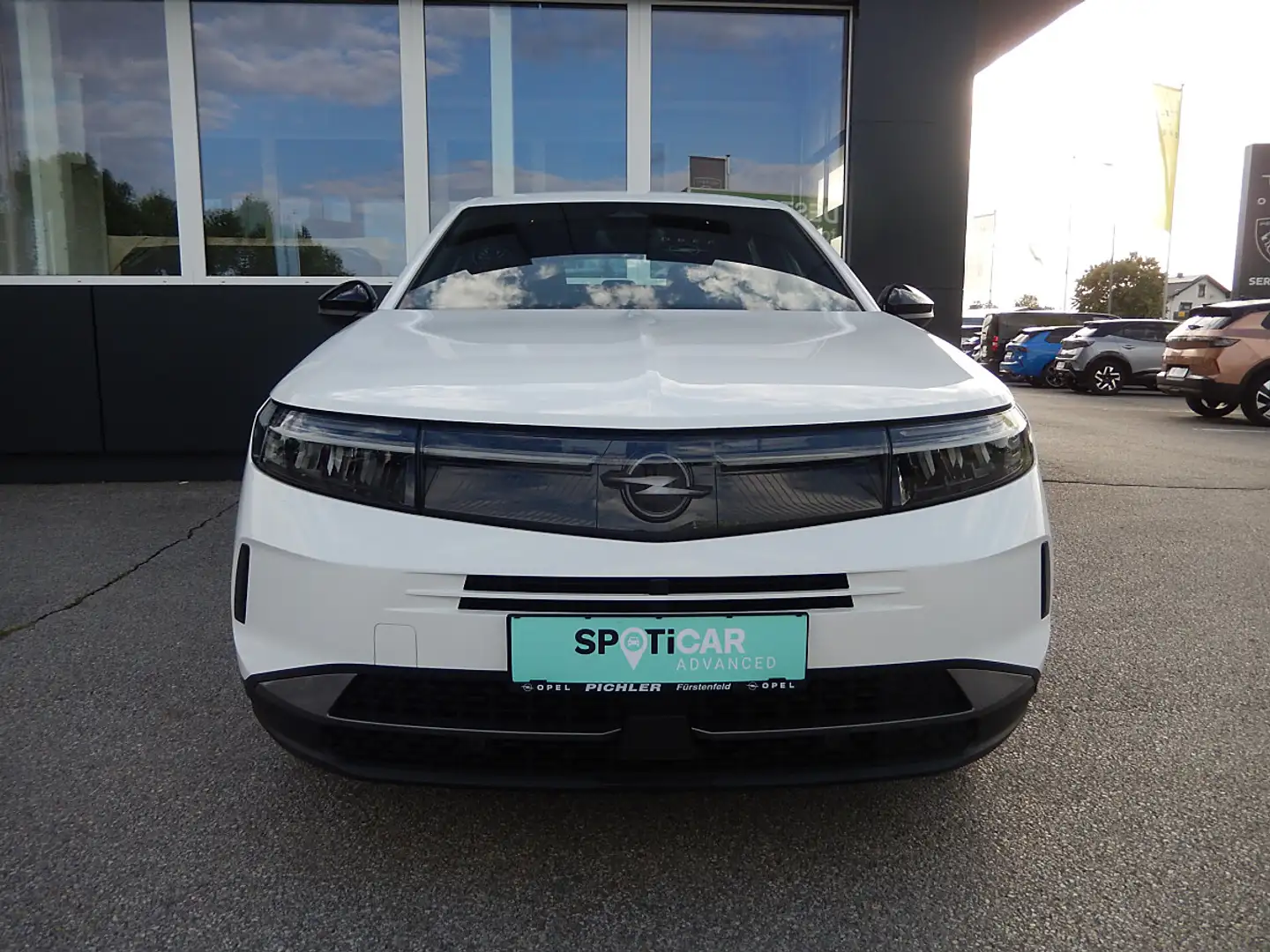 Opel Grandland 1.2 MHEV Edition Aut. Weiß - 2