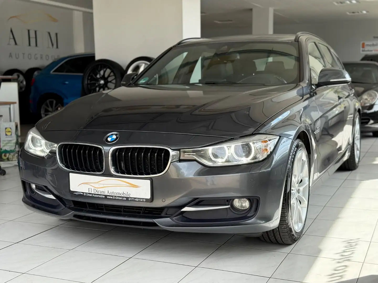BMW 320 d Touring Pano/HuD/NaviProf/Leder/Anhängerk. Grijs - 1