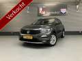 Volkswagen T-Roc 1.0 TSI STYLE/PDC/CAM/TREKH/STOEL STUUR VERW/CLIMA Grijs - thumbnail 1