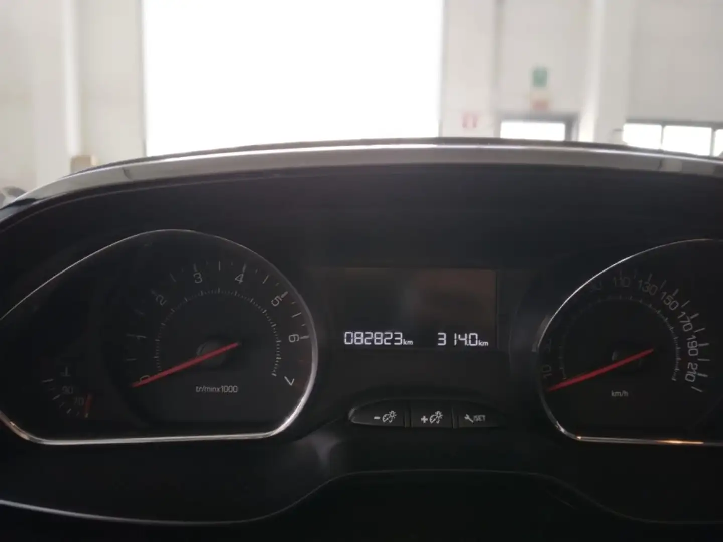 Peugeot 208 1° serie PureTech 68 5 porte Active Nero - 2