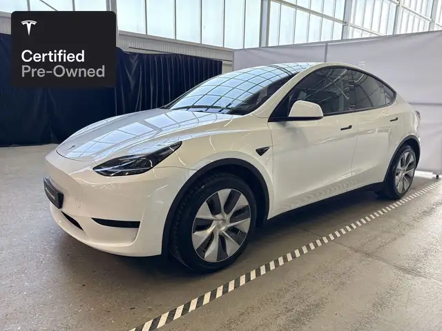 Tesla Model Y Rear-Wheel Drive “Certified Pre-Owned”