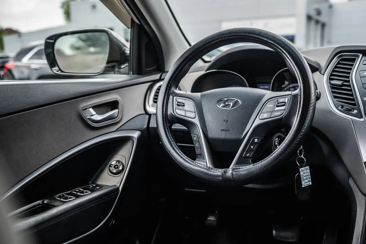 Hyundai SANTA FE photo Hyundai SANTA FE