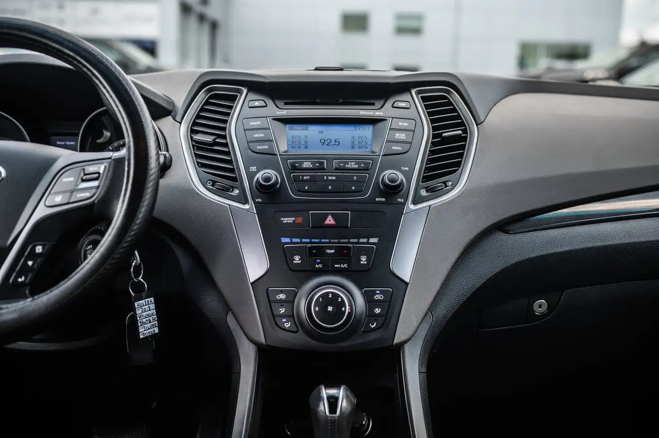 Hyundai SANTA FE photo Hyundai SANTA FE