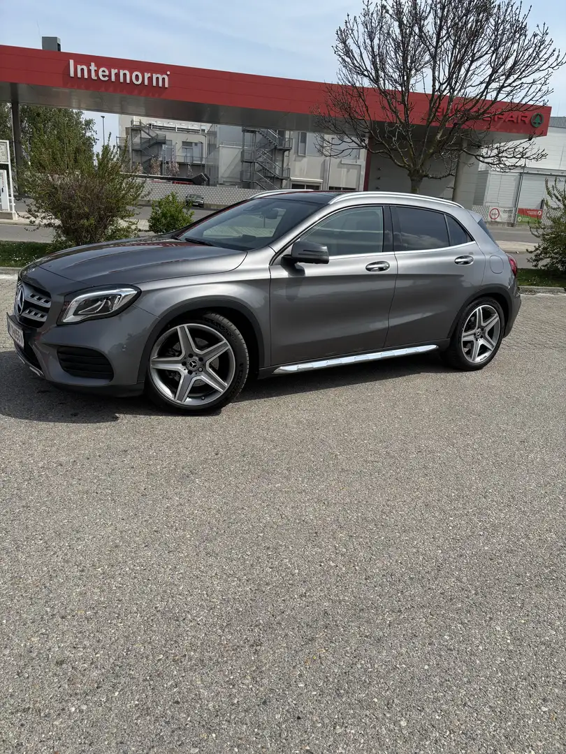 Mercedes-Benz GLA 220 GLA 220 4MATIC Aut. Grau - 1